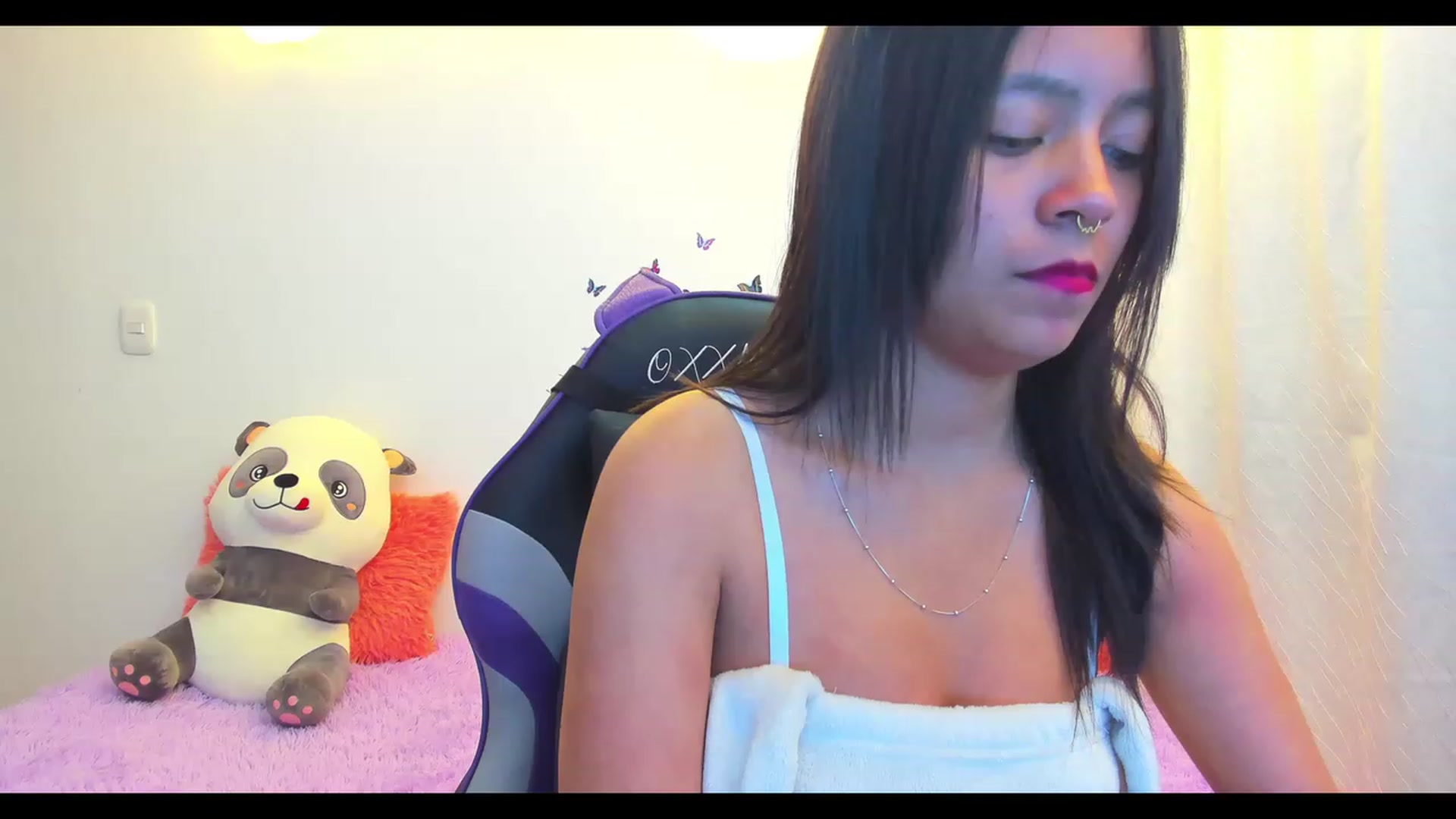 Gallery image thumbnail from Oxxme_'s myfreecams stream on, 12/05/2022, 04:32 image 1 of 20