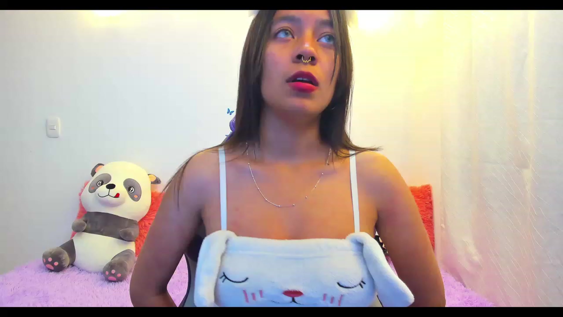 Gallery image thumbnail from Oxxme_'s myfreecams stream on, 12/05/2022, 04:32 image 5 of 20