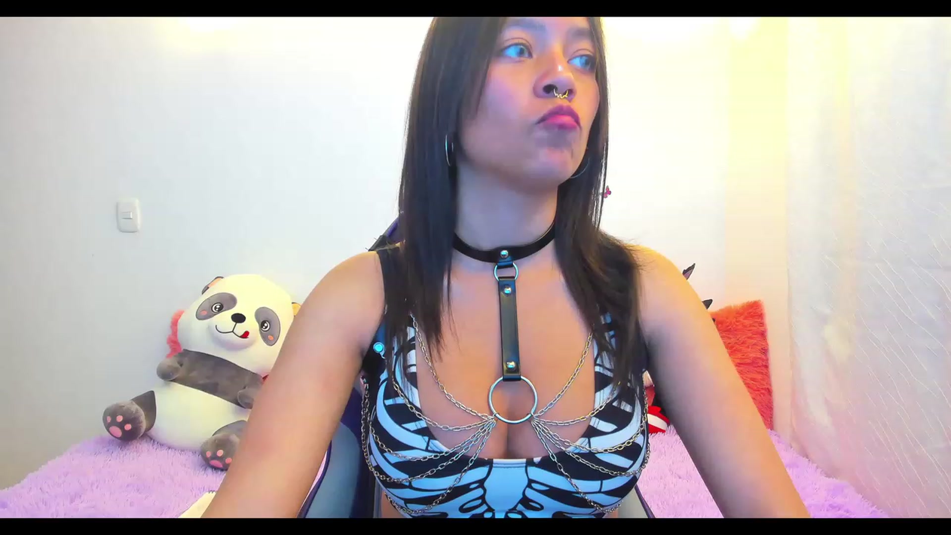 Gallery image thumbnail from Oxxme_'s myfreecams stream on, 12/06/2022, 02:23 image 14 of 20