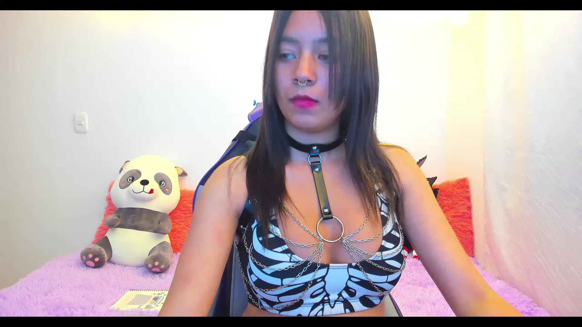 Gallery image thumbnail from Oxxme_'s myfreecams stream on, 12/06/2022, 05:50 image 7 of 20