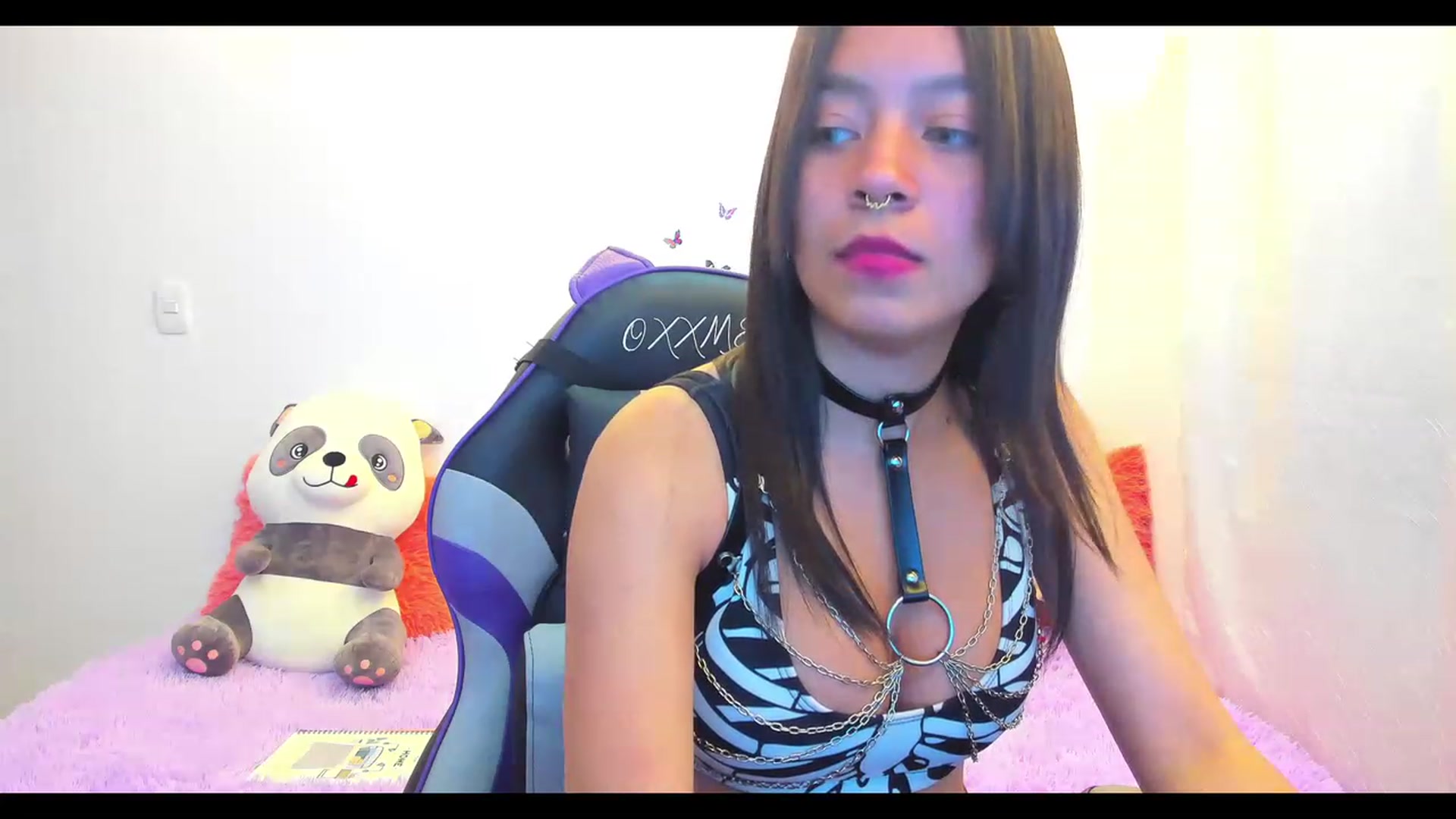 Gallery image thumbnail from Oxxme_'s myfreecams stream on, 12/06/2022, 06:43 image 15 of 20