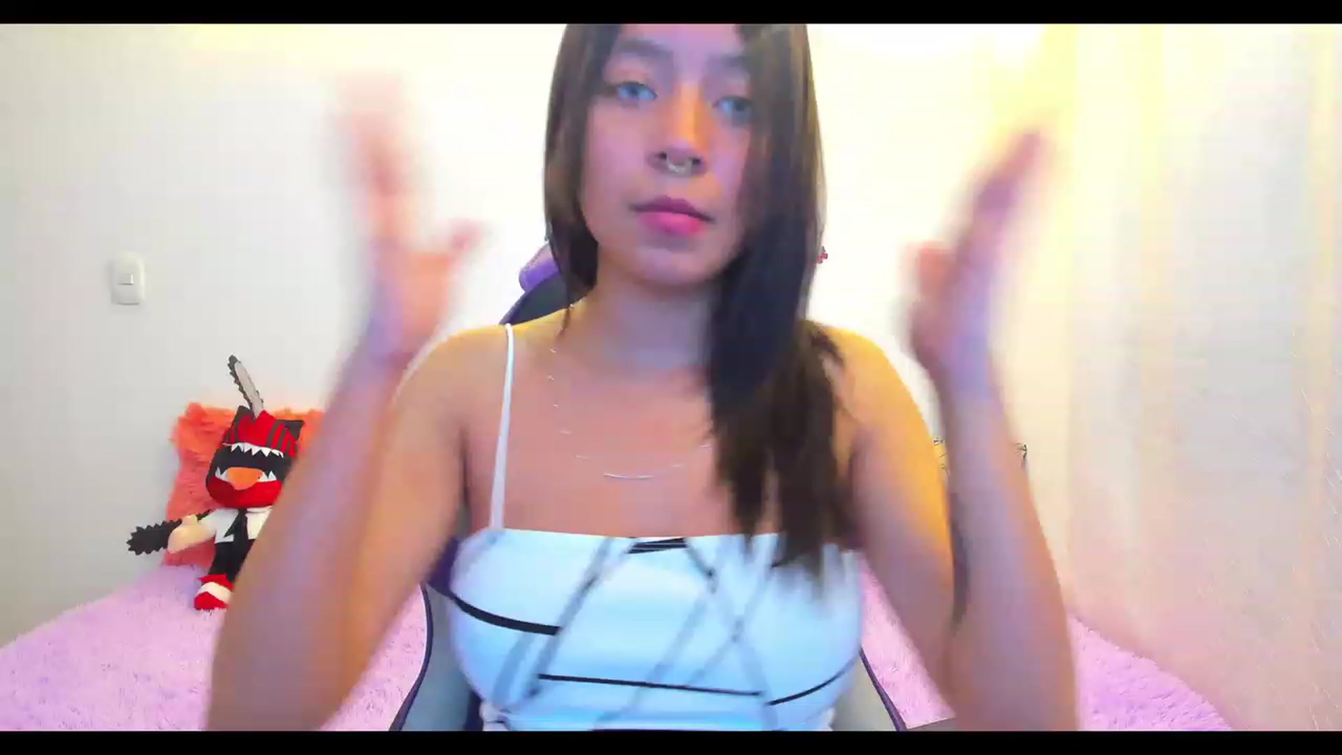 Gallery image thumbnail from Oxxme_'s myfreecams stream on, 12/09/2022, 02:12 image 20 of 20