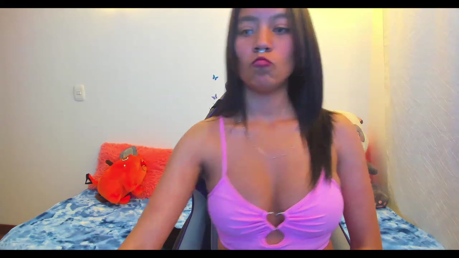 Gallery image thumbnail from Oxxme_'s myfreecams stream on, 12/11/2022, 03:45 image 18 of 20