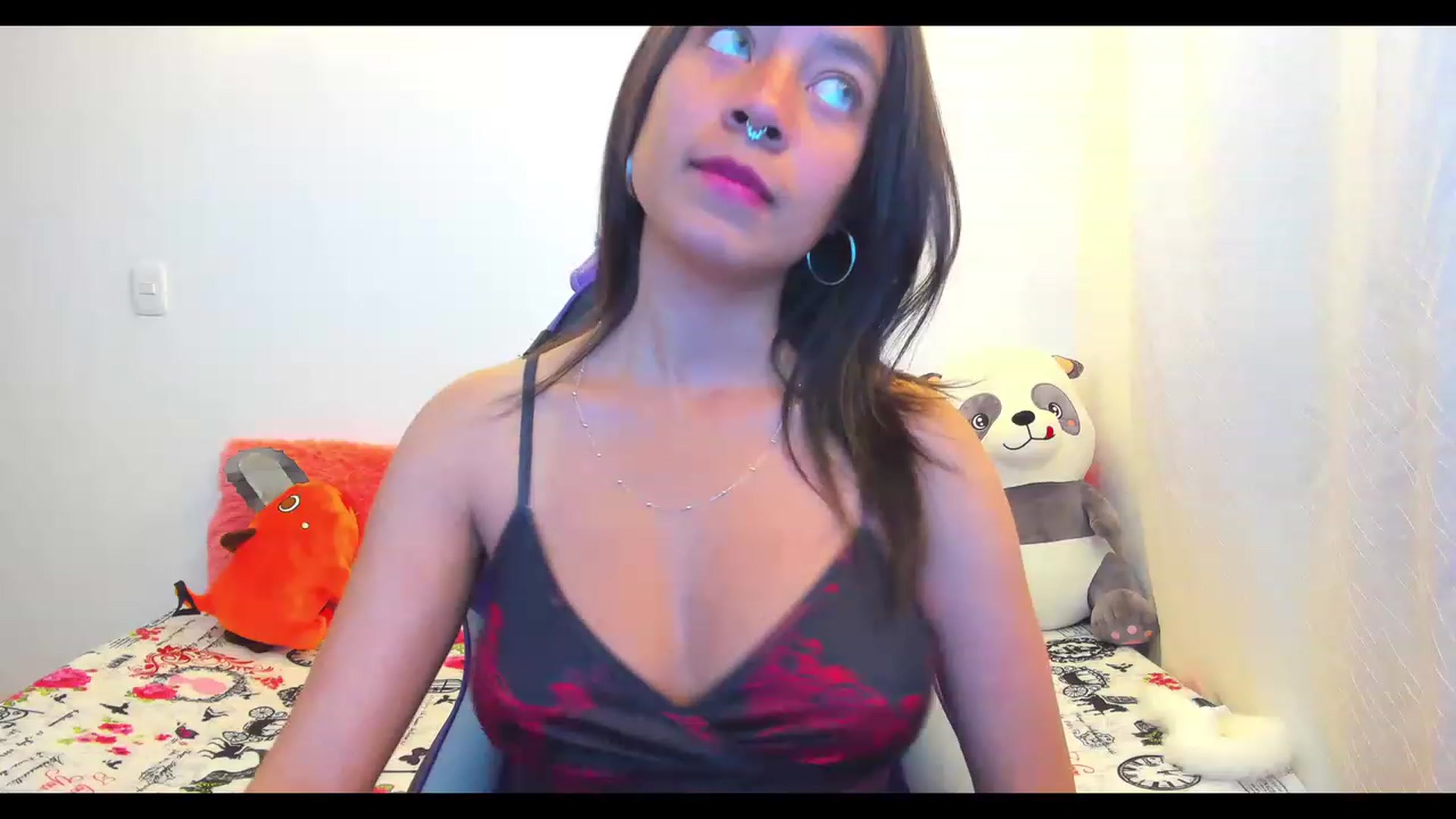 Gallery image thumbnail from Oxxme_'s myfreecams stream on, 12/13/2022, 02:37 image 6 of 20