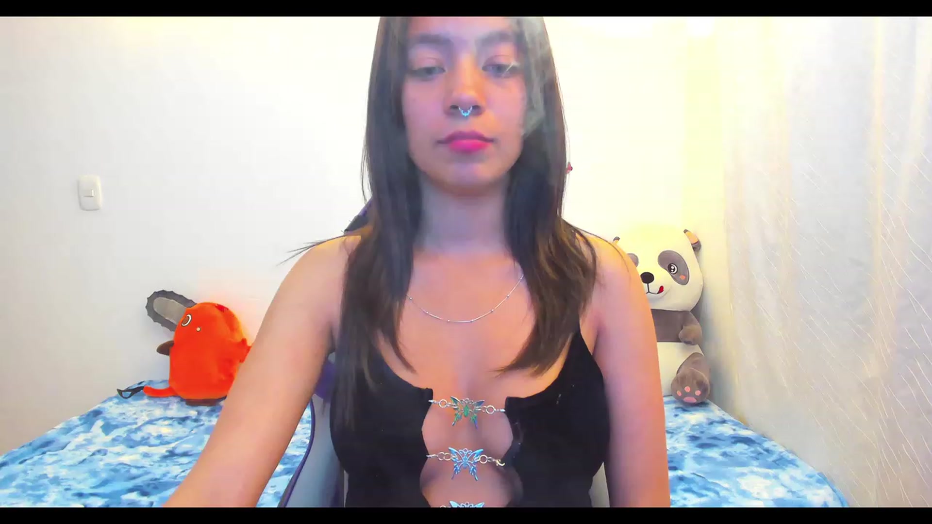 Gallery image thumbnail from Oxxme_'s myfreecams stream on, 12/24/2022, 03:12 image 1 of 20