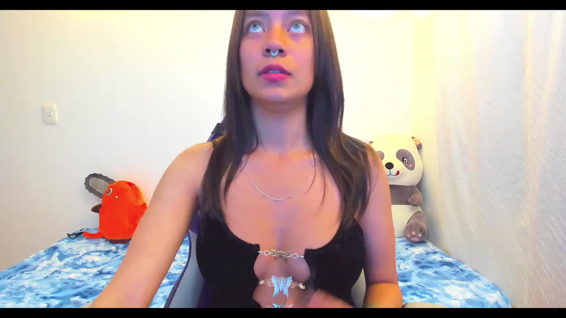 Gallery image thumbnail from Oxxme_'s myfreecams stream on, 12/24/2022, 03:12 image 13 of 20