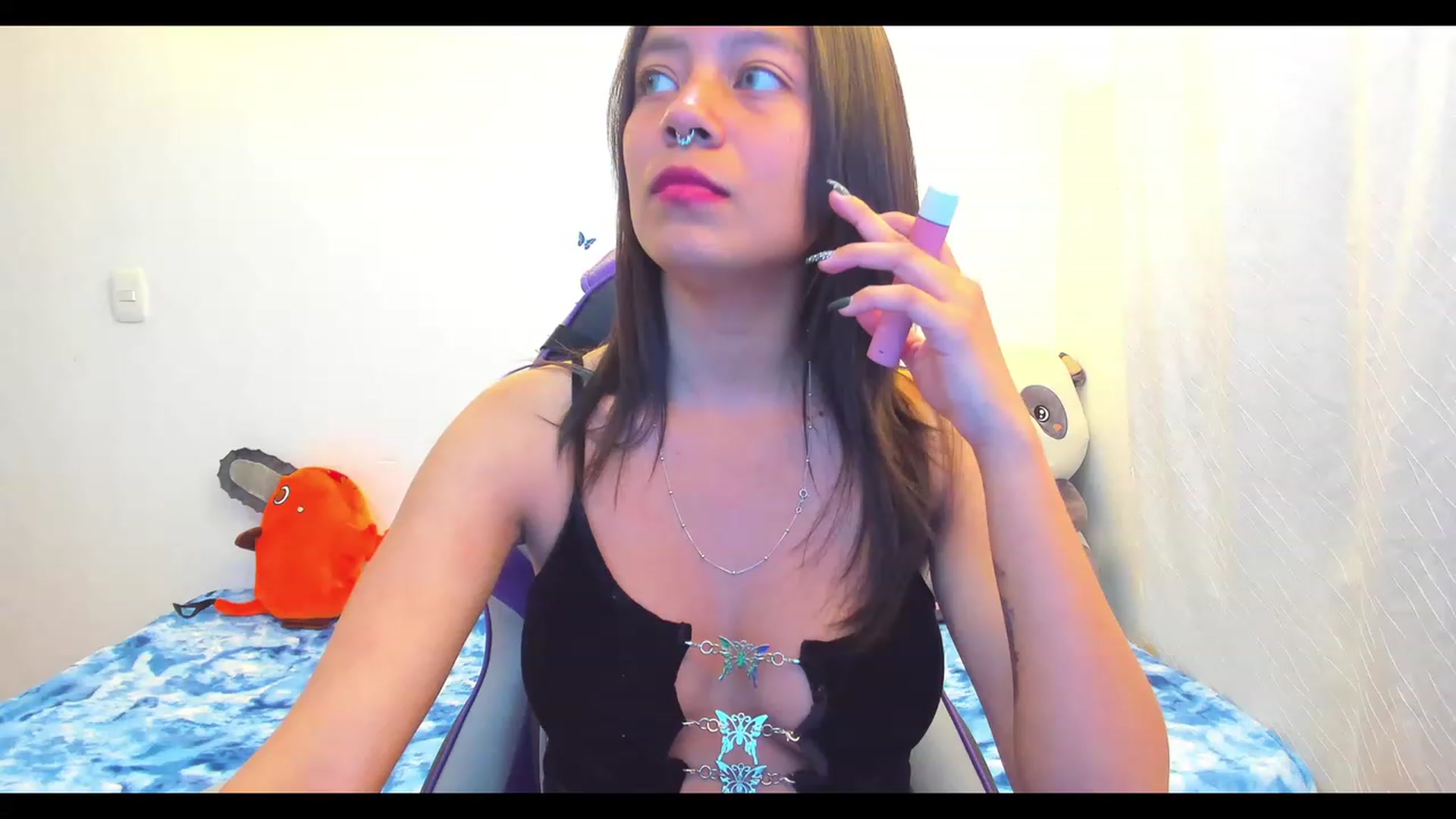 Gallery image thumbnail from Oxxme_'s myfreecams stream on, 12/24/2022, 03:41 image 5 of 20