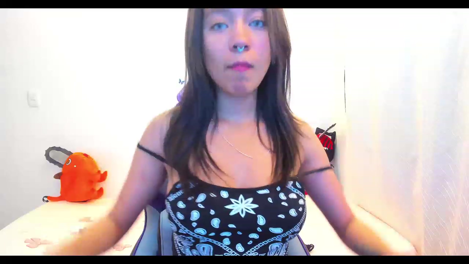 Gallery image thumbnail from Oxxme_'s myfreecams stream on, 01/06/2023, 02:46 image 9 of 20