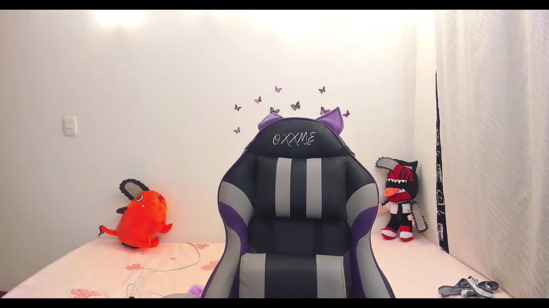Gallery image thumbnail from Oxxme_'s myfreecams stream on, 01/10/2023, 06:17 image 9 of 20