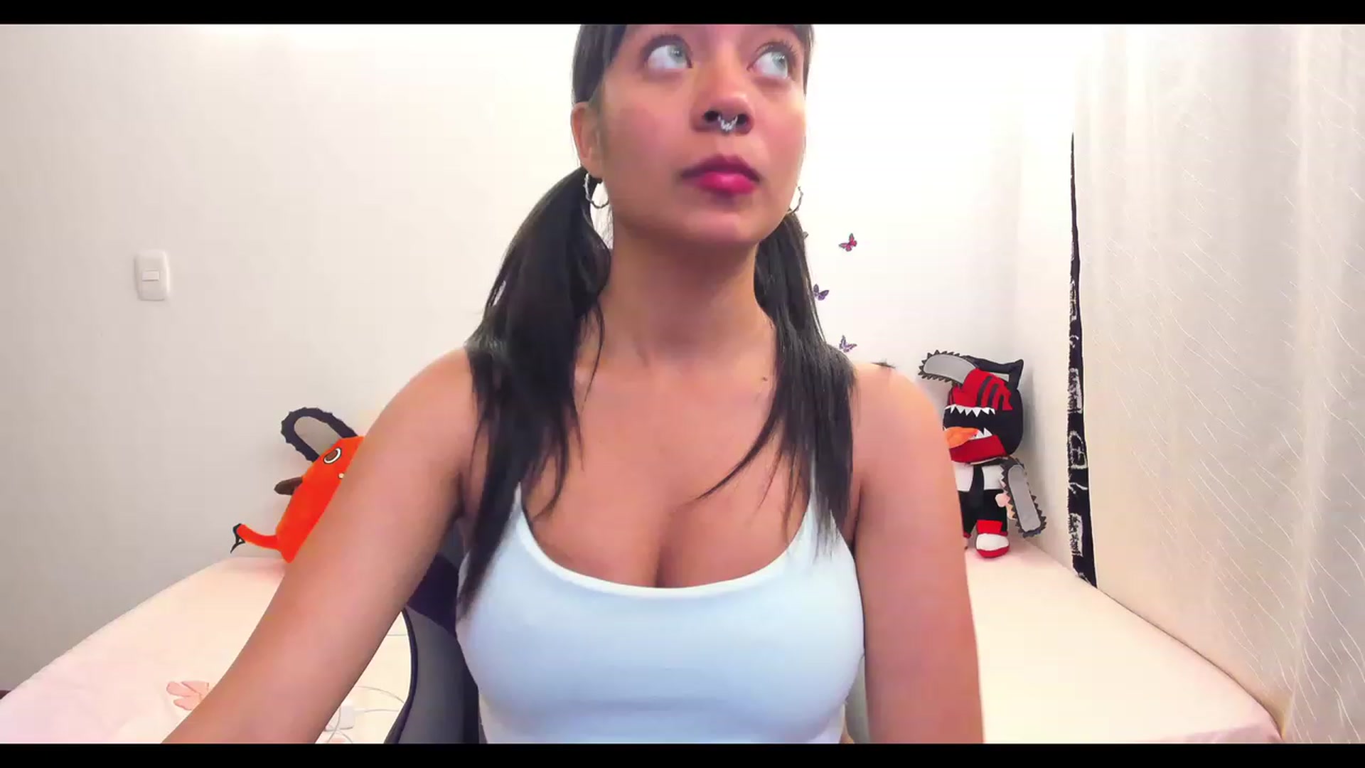 Gallery image thumbnail from Oxxme_'s myfreecams stream on, 01/10/2023, 07:20 image 3 of 20