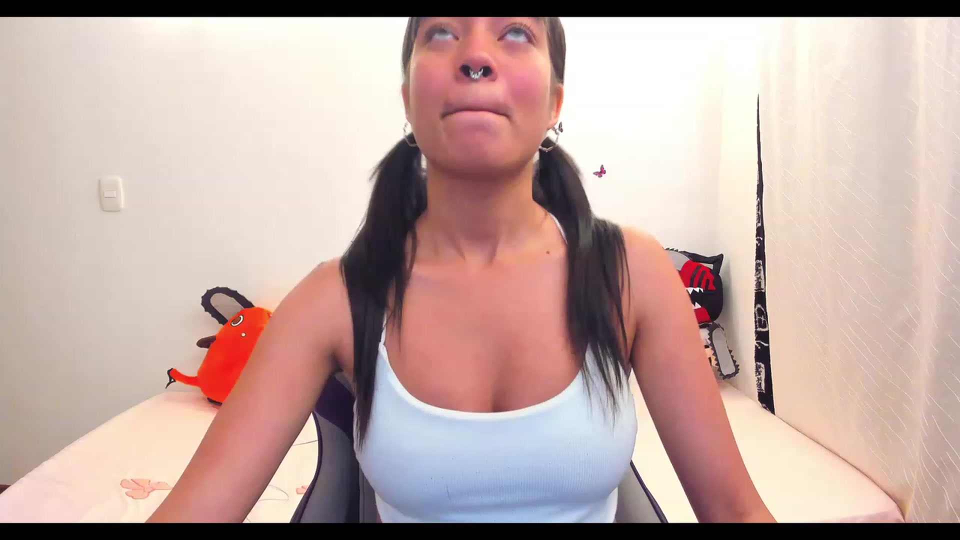 Gallery image thumbnail from Oxxme_'s myfreecams stream on, 01/10/2023, 08:01 image 7 of 20