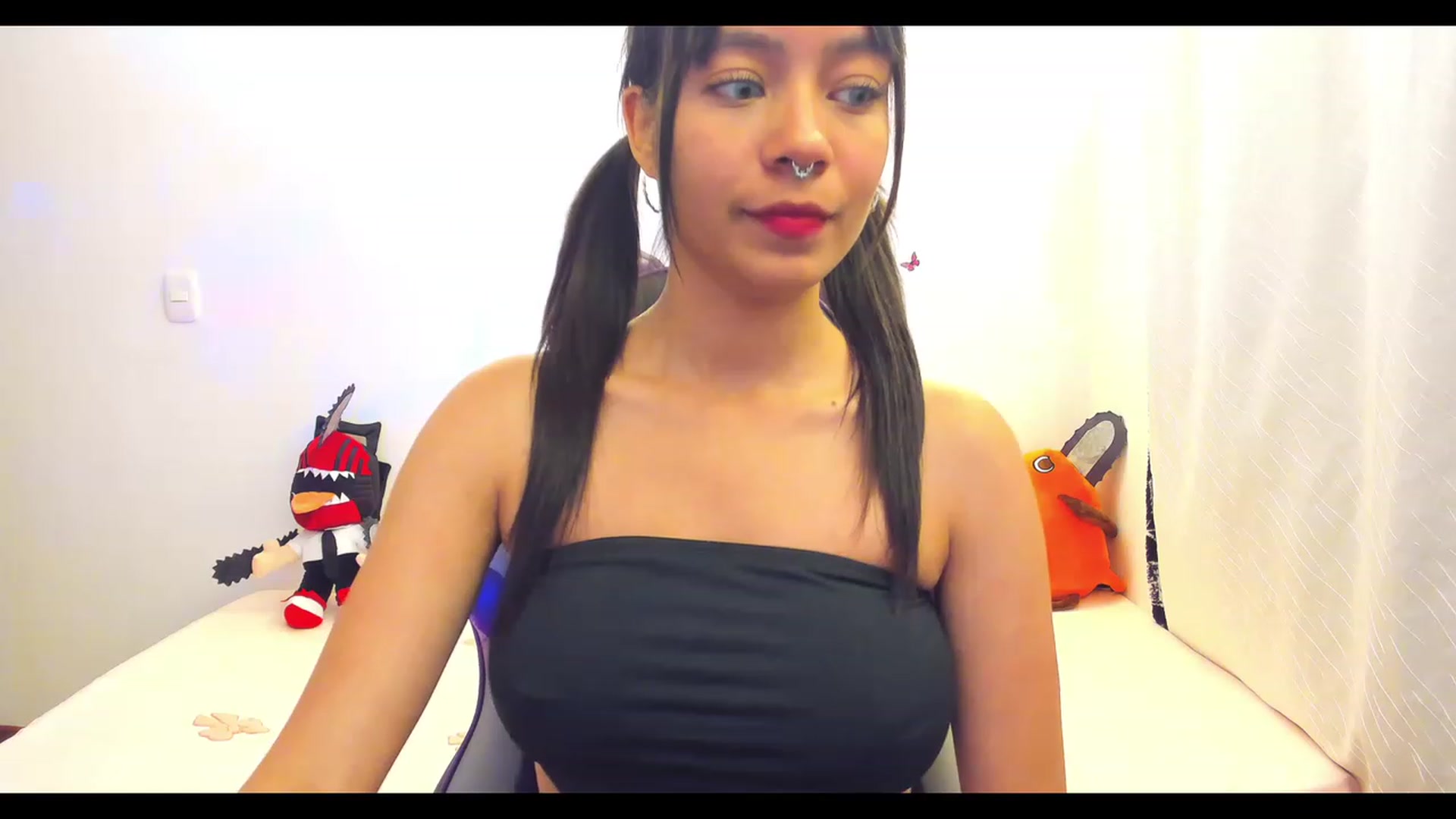 Gallery image thumbnail from Oxxme_'s myfreecams stream on, 01/14/2023, 03:11 image 8 of 20