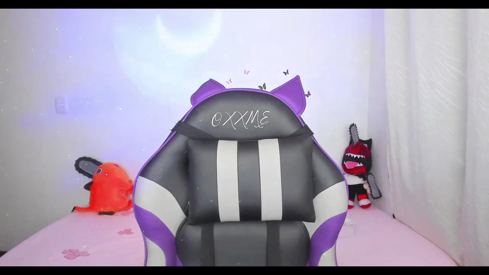 Gallery image thumbnail from Oxxme_'s myfreecams stream on, 01/18/2023, 03:00 image 15 of 20