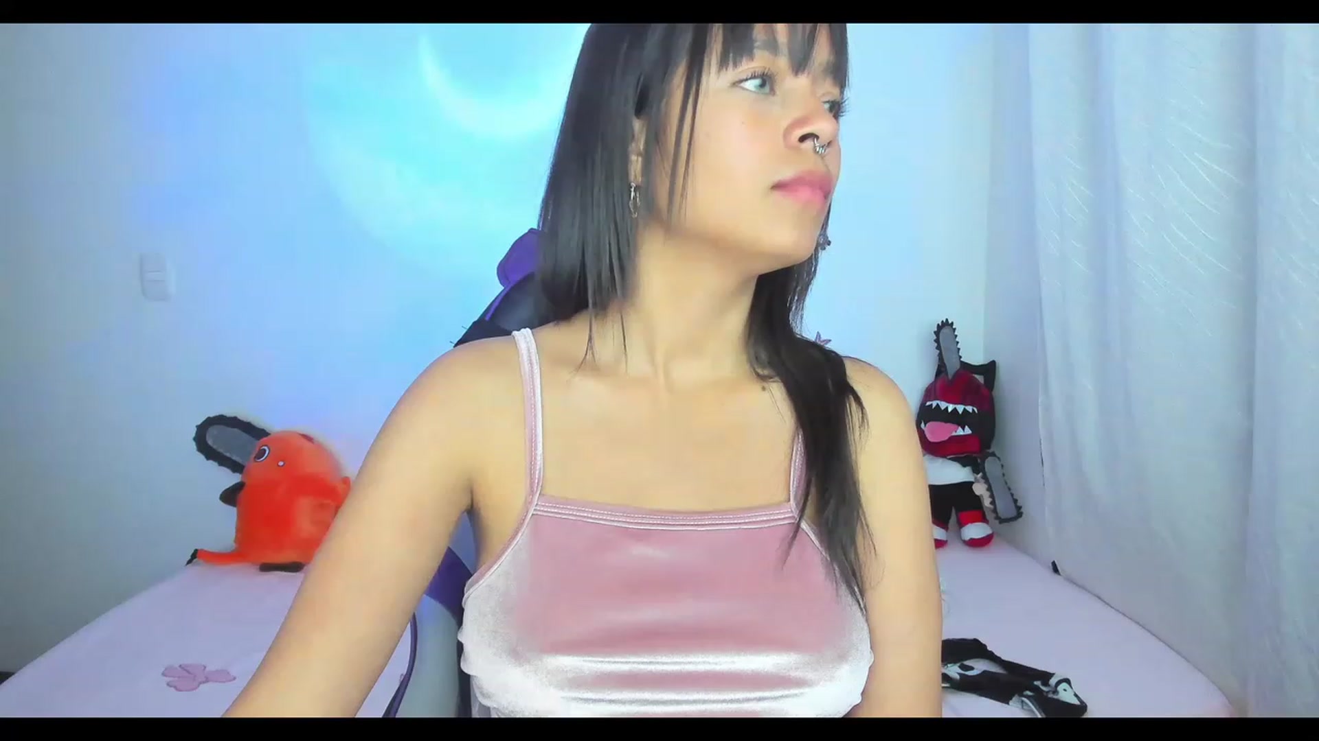 Gallery image thumbnail from Oxxme_'s myfreecams stream on, 01/18/2023, 07:46 image 18 of 20