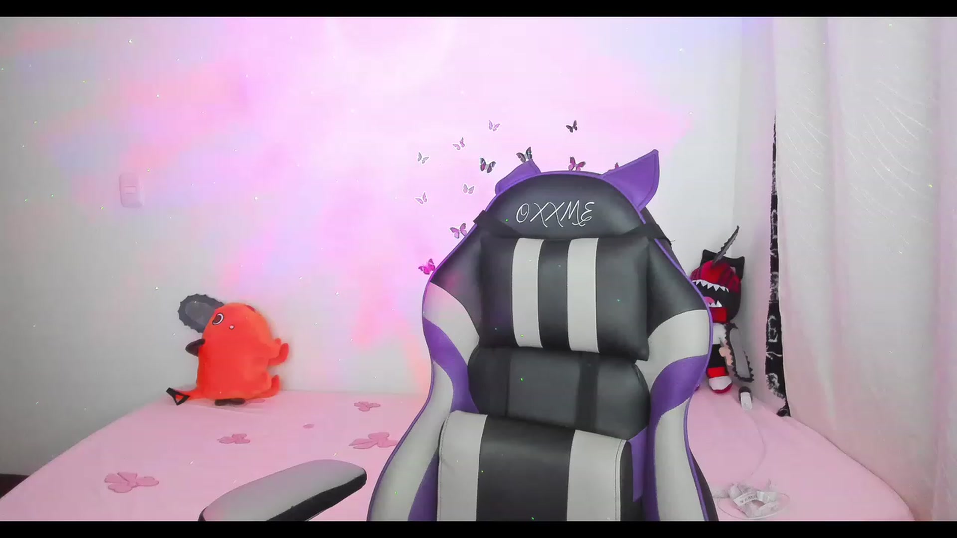 Gallery image thumbnail from Oxxme_'s myfreecams stream on, 01/19/2023, 03:51 image 14 of 20