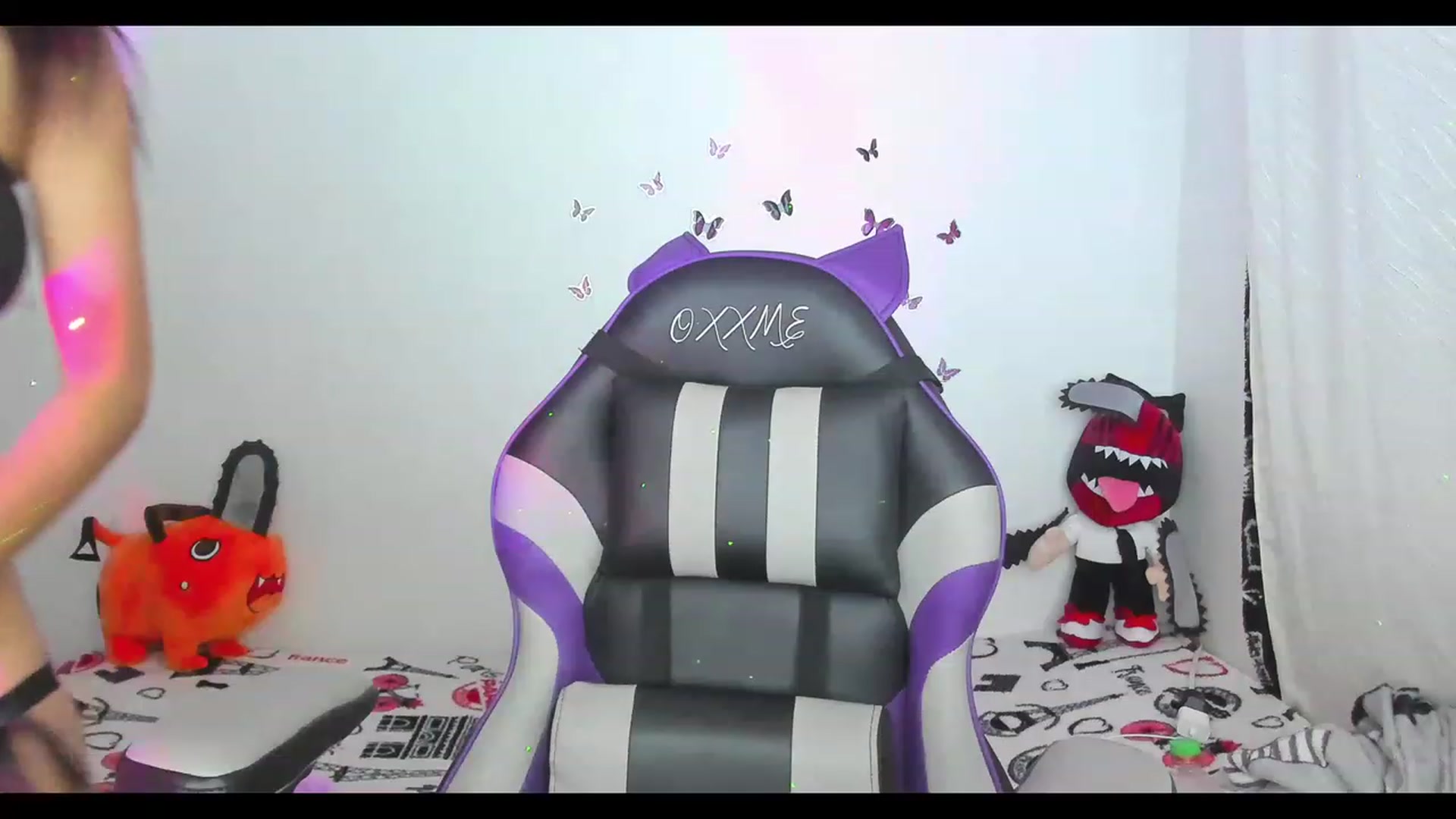 Gallery image thumbnail from Oxxme_'s myfreecams stream on, 01/22/2023, 08:02 image 4 of 20