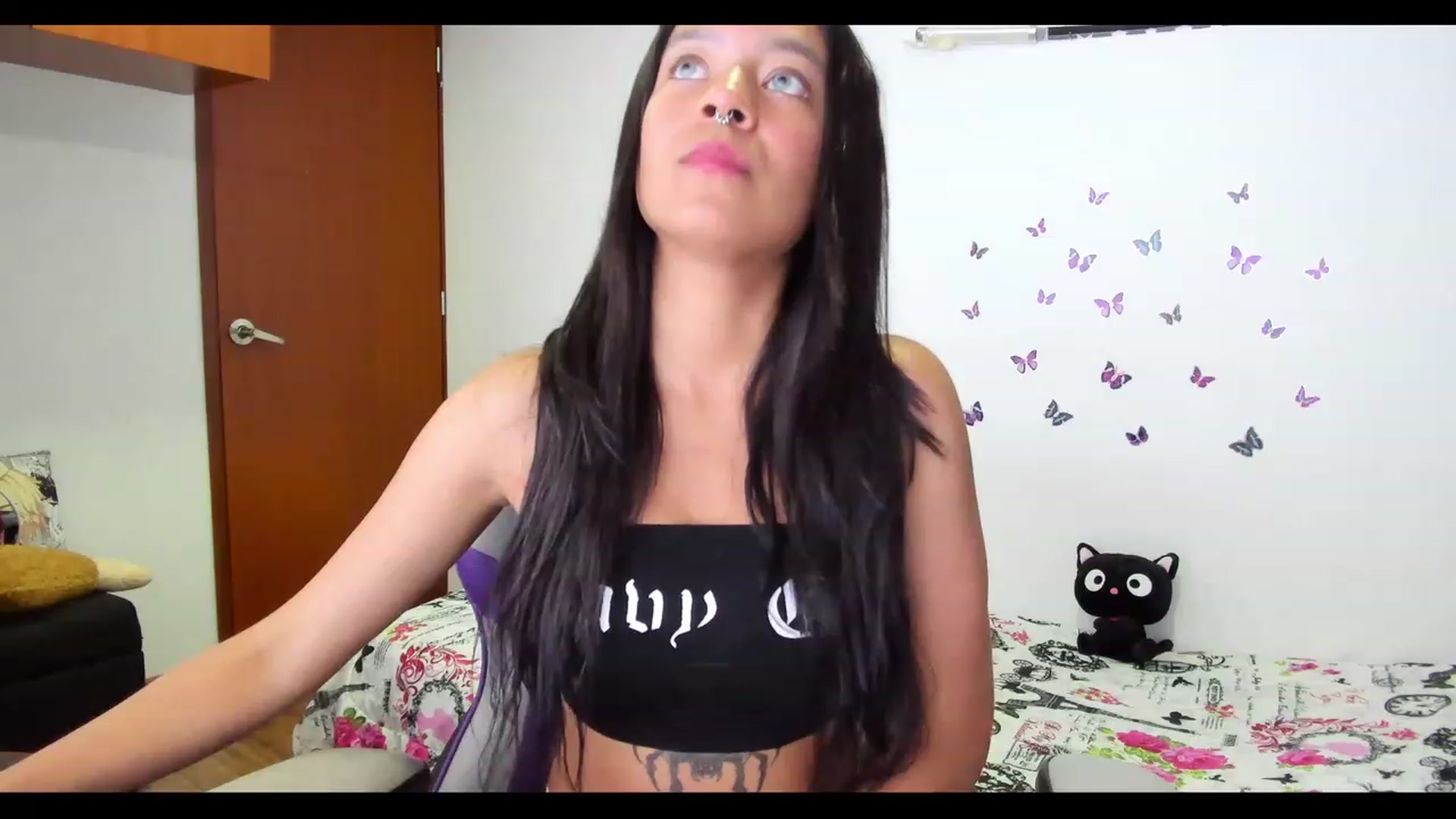 Gallery image thumbnail from Oxxme_'s myfreecams stream on, 04/17/2023, 02:55 image 12 of 20