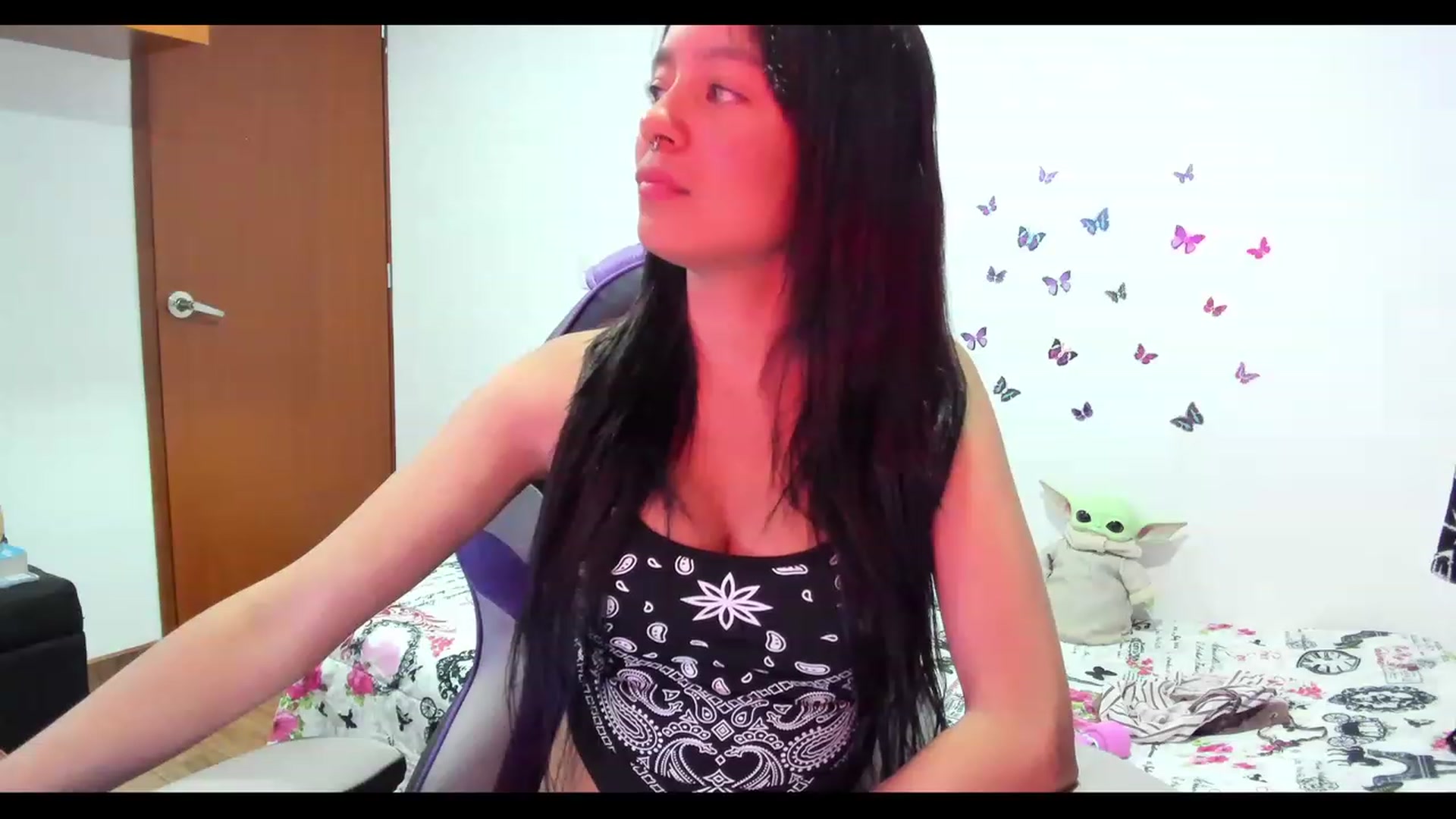 Gallery image thumbnail from Oxxme_'s myfreecams stream on, 04/18/2023, 06:28 image 14 of 20
