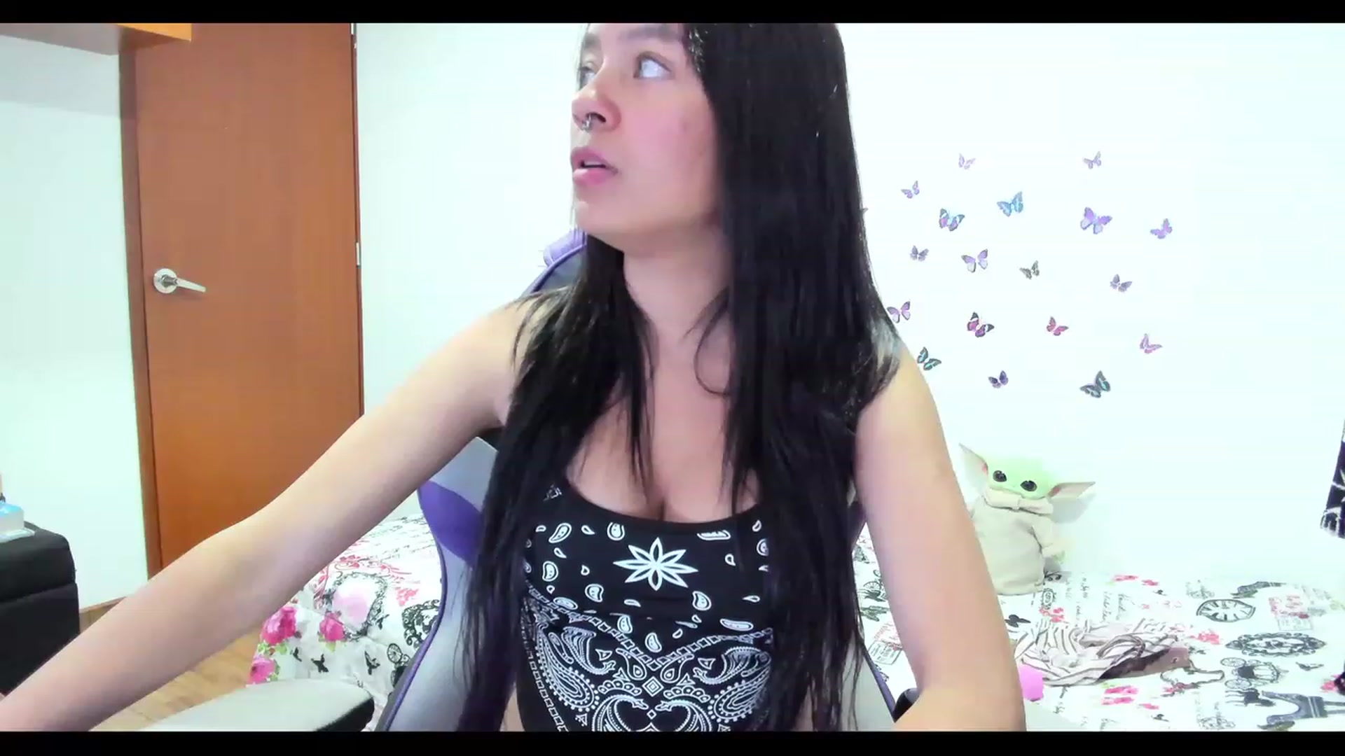 Gallery image thumbnail from Oxxme_'s myfreecams stream on, 04/18/2023, 06:28 image 18 of 20