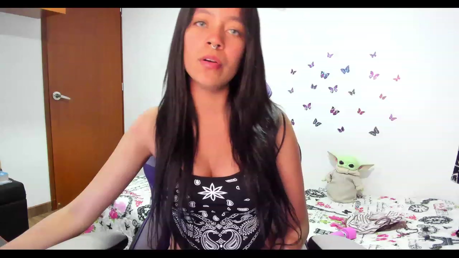Gallery image thumbnail from Oxxme_'s myfreecams stream on, 04/18/2023, 06:28 image 15 of 20