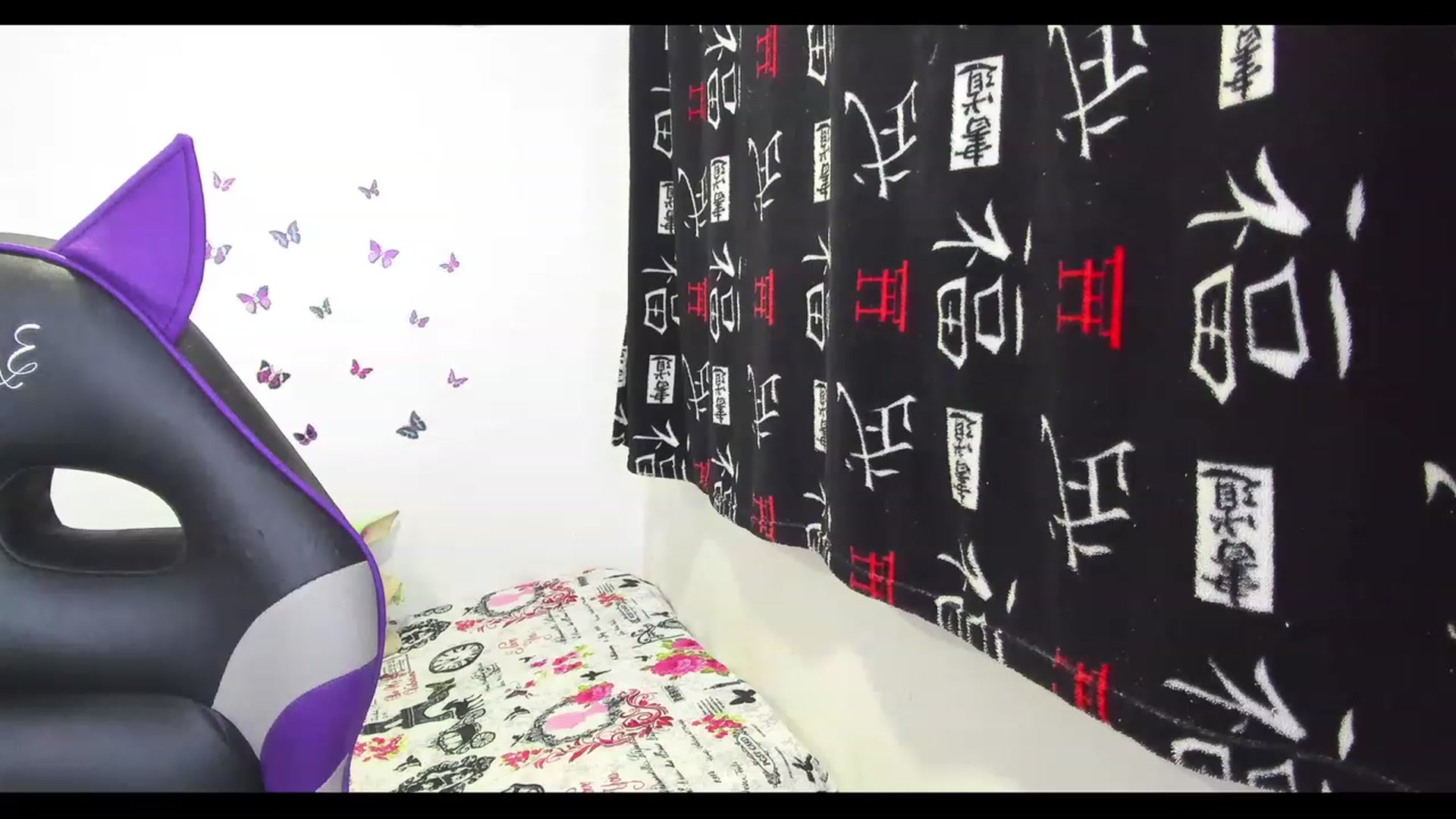 Gallery image thumbnail from Oxxme_'s myfreecams stream on, 05/09/2023, 02:13 image 7 of 20