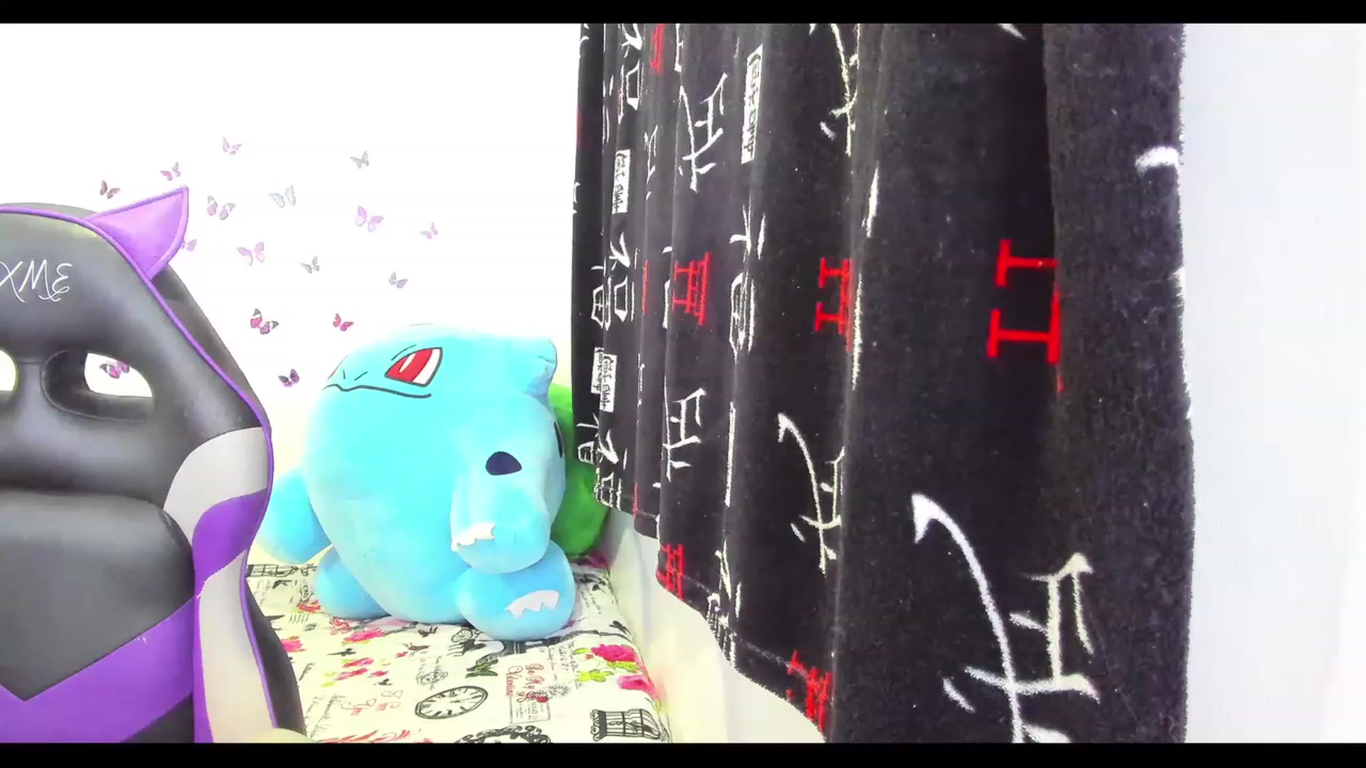 Gallery image thumbnail from Oxxme_'s myfreecams stream on, 05/14/2023, 01:38 image 10 of 20