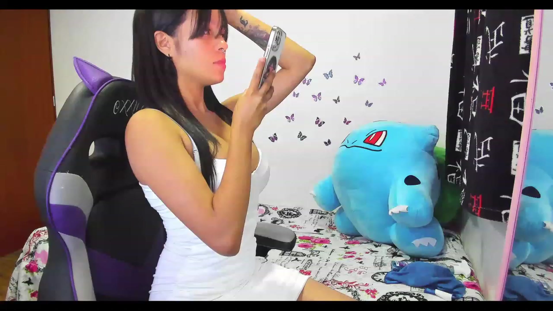 Gallery image thumbnail from Oxxme_'s myfreecams stream on, 05/14/2023, 02:44 image 16 of 20