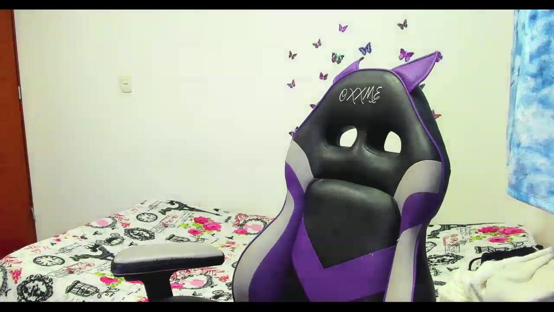 Gallery image thumbnail from Oxxme_'s myfreecams stream on, 06/02/2023, 06:29 image 18 of 20