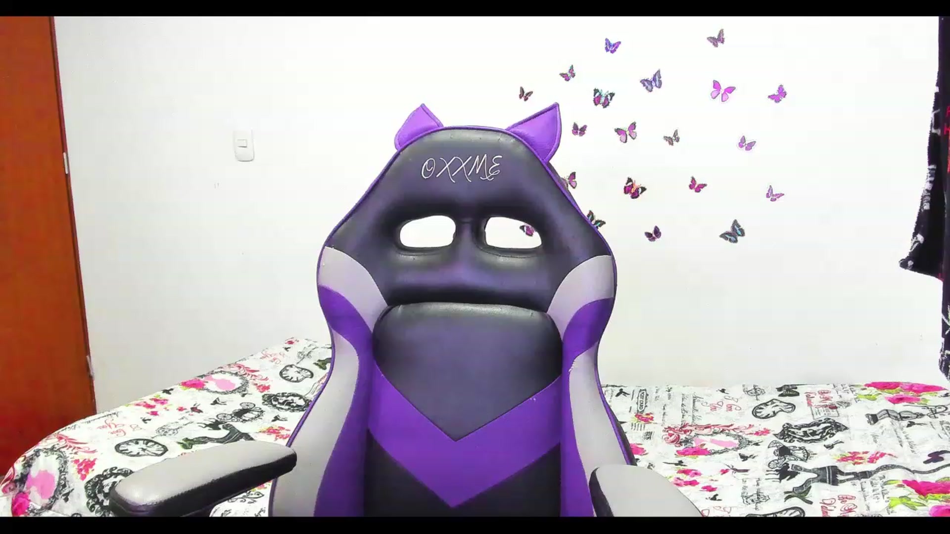 Gallery image thumbnail from Oxxme_'s myfreecams stream on, 06/03/2023, 02:18 image 9 of 20