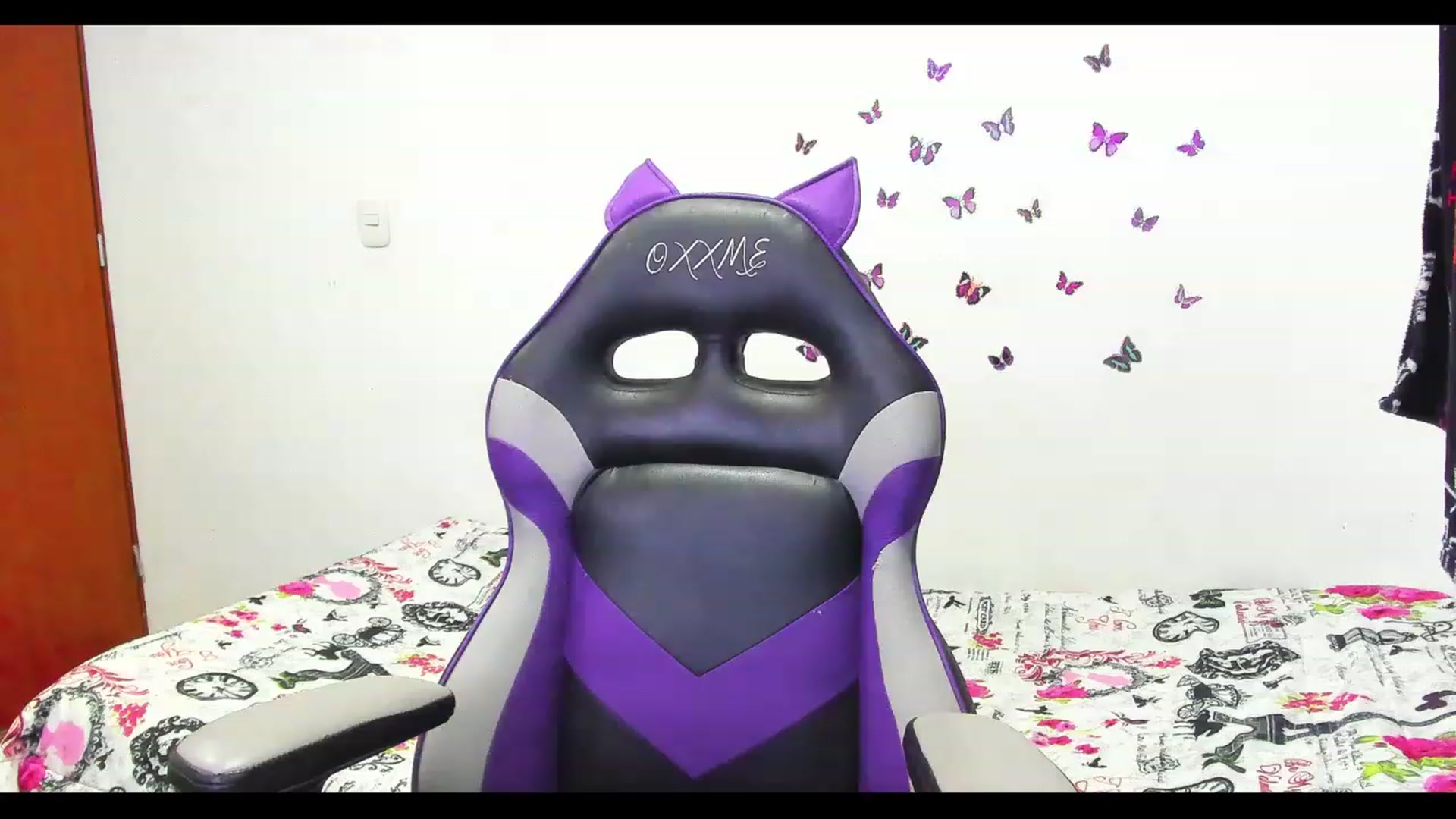 Gallery image thumbnail from Oxxme_'s myfreecams stream on, 06/03/2023, 02:18 image 6 of 20