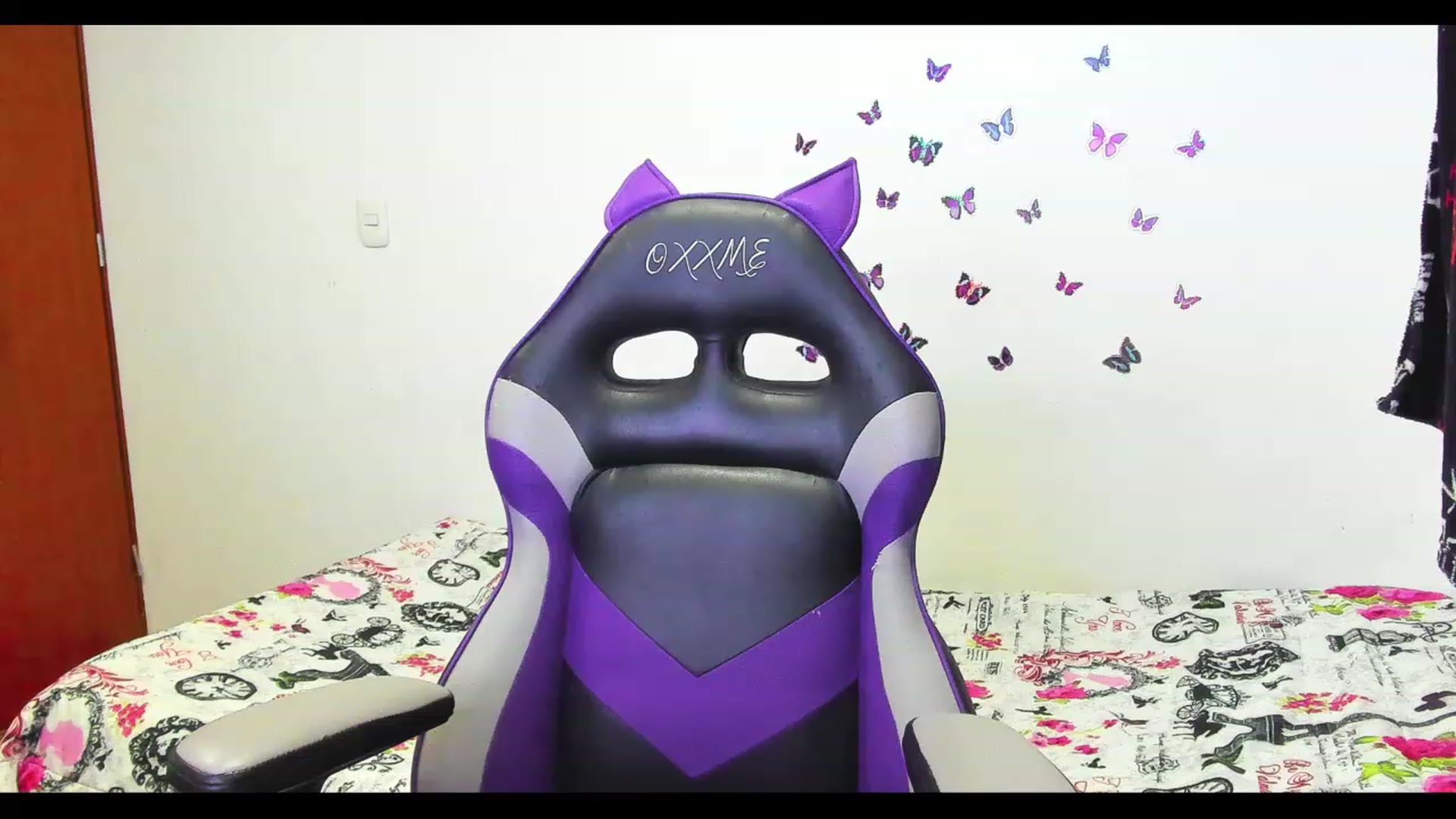 Gallery image thumbnail from Oxxme_'s myfreecams stream on, 06/03/2023, 02:18 image 15 of 20