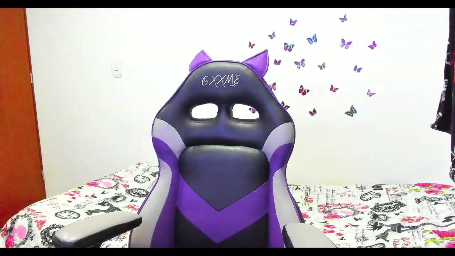 Gallery image thumbnail from Oxxme_'s myfreecams stream on, 06/03/2023, 02:18 image 12 of 20