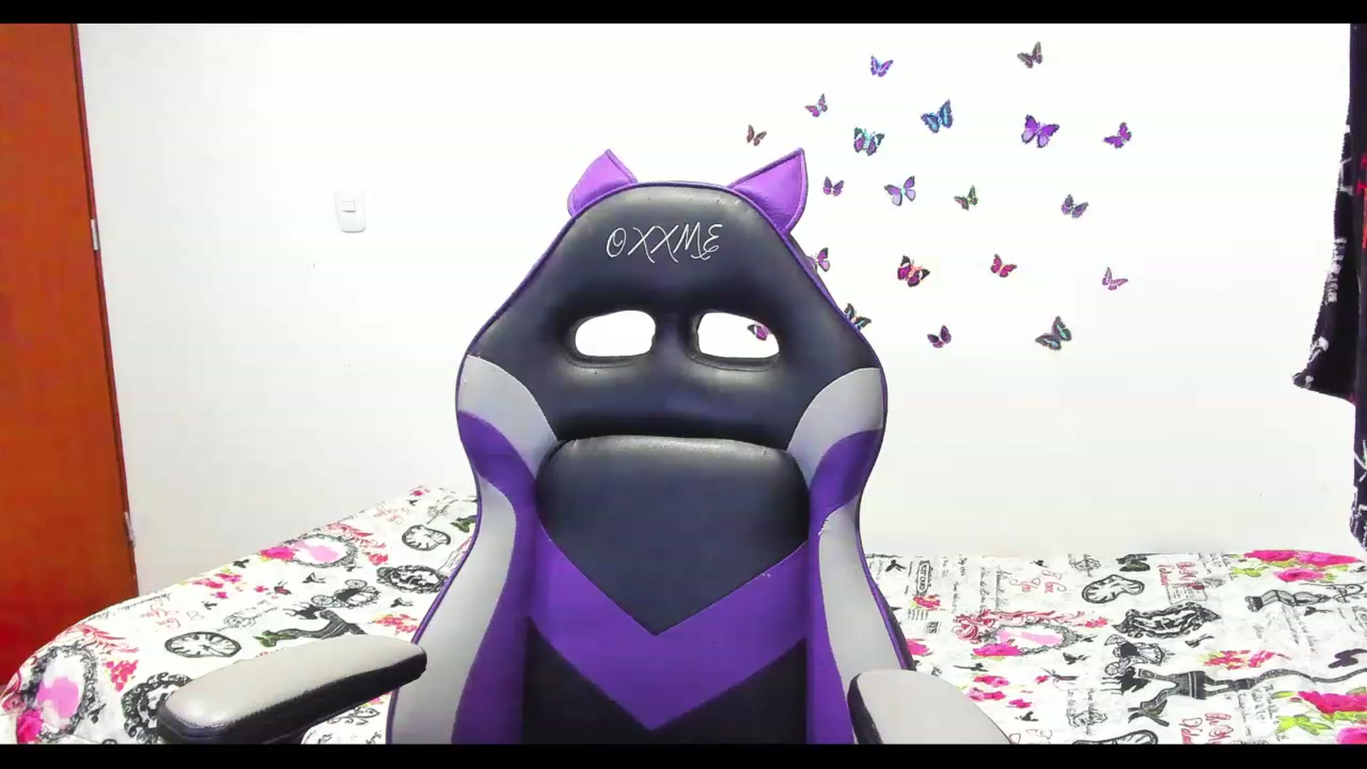Gallery image thumbnail from Oxxme_'s myfreecams stream on, 06/03/2023, 02:18 image 13 of 20