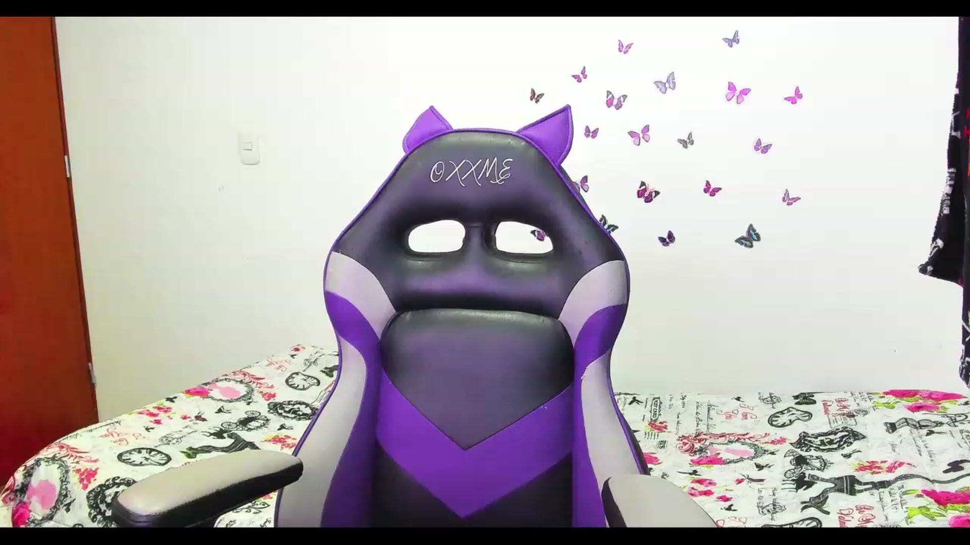 Gallery image thumbnail from Oxxme_'s myfreecams stream on, 06/03/2023, 02:18 image 8 of 20