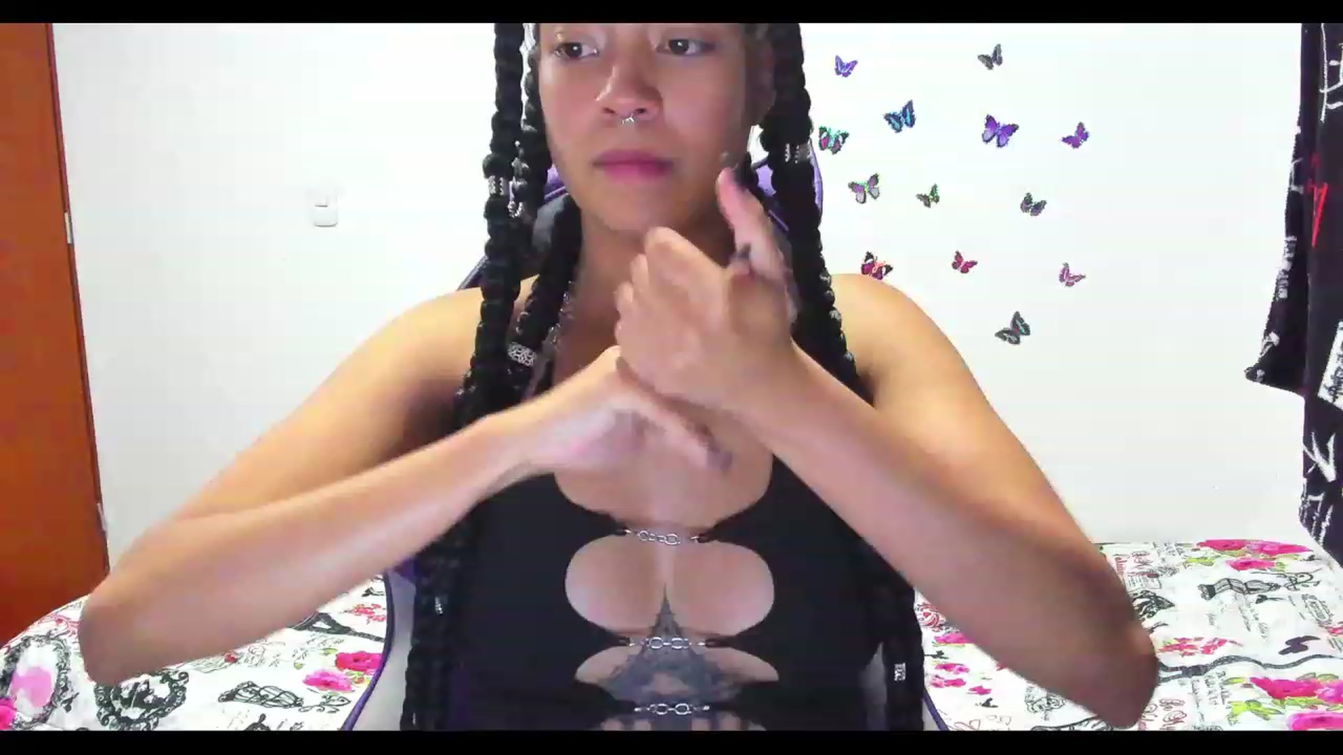Gallery image thumbnail from Oxxme_'s myfreecams stream on, 06/03/2023, 02:18 image 18 of 20