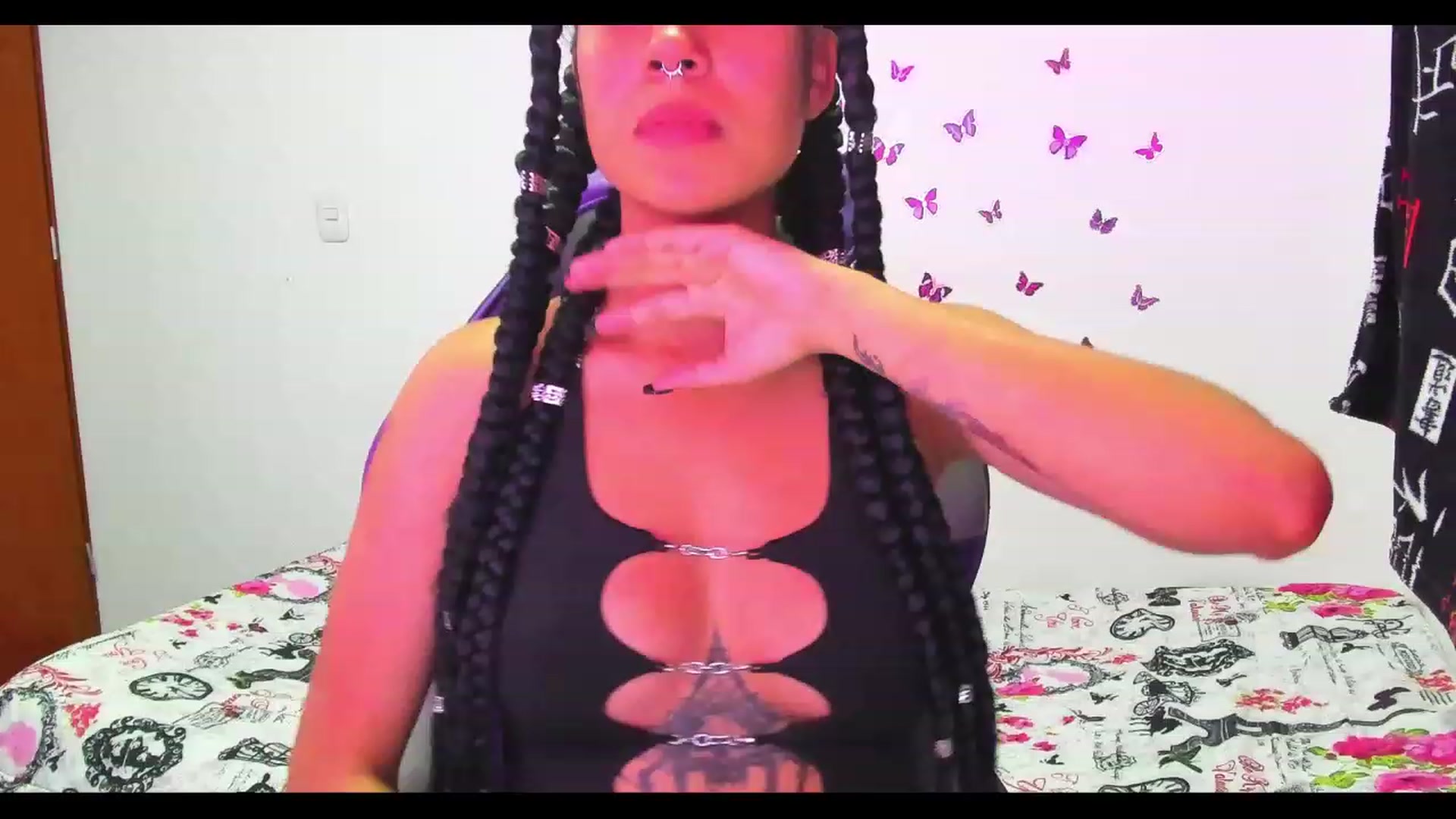 Gallery image thumbnail from Oxxme_'s myfreecams stream on, 06/03/2023, 02:58 image 4 of 20
