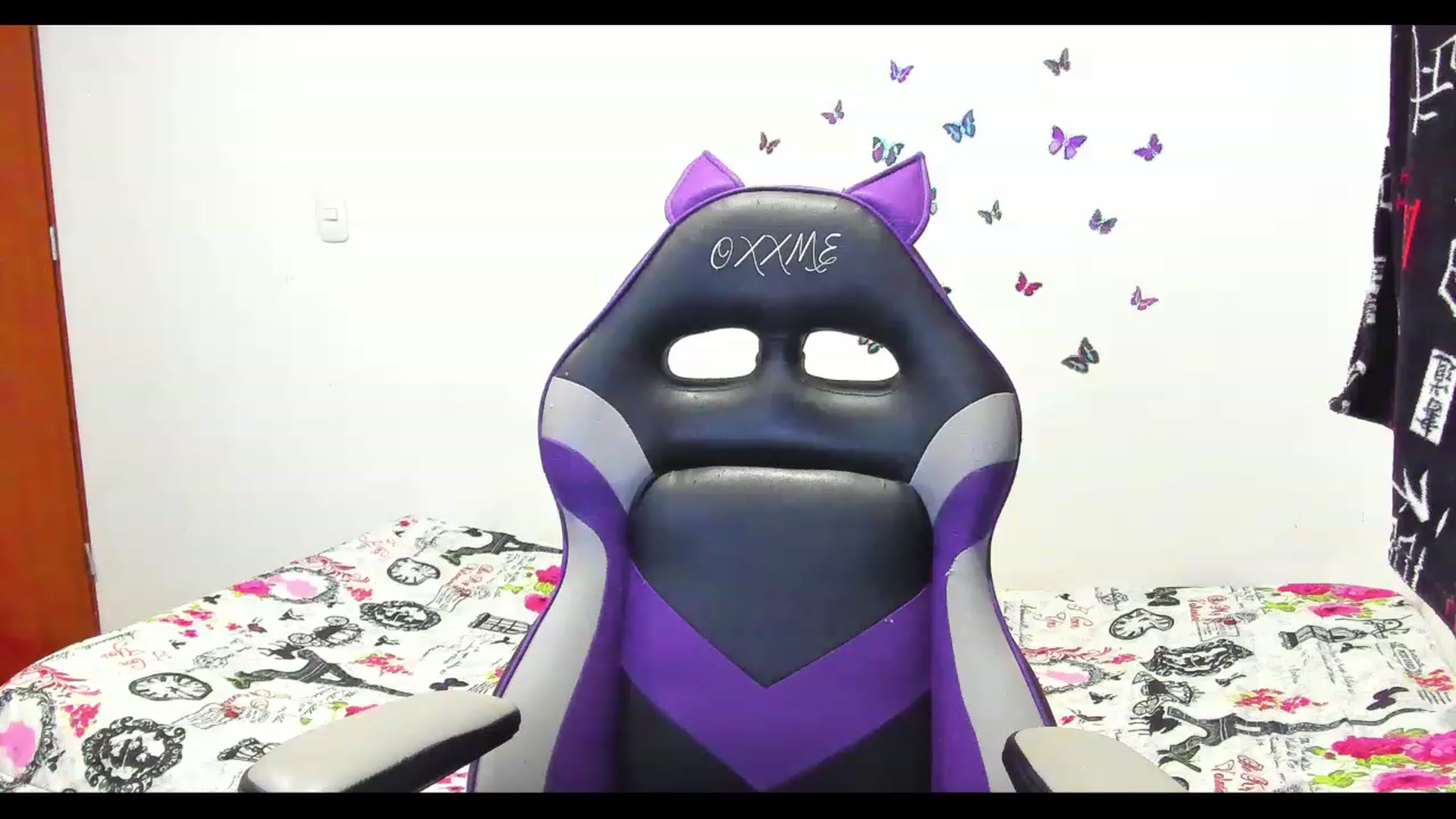 Gallery image thumbnail from Oxxme_'s myfreecams stream on, 06/03/2023, 03:12 image 16 of 20