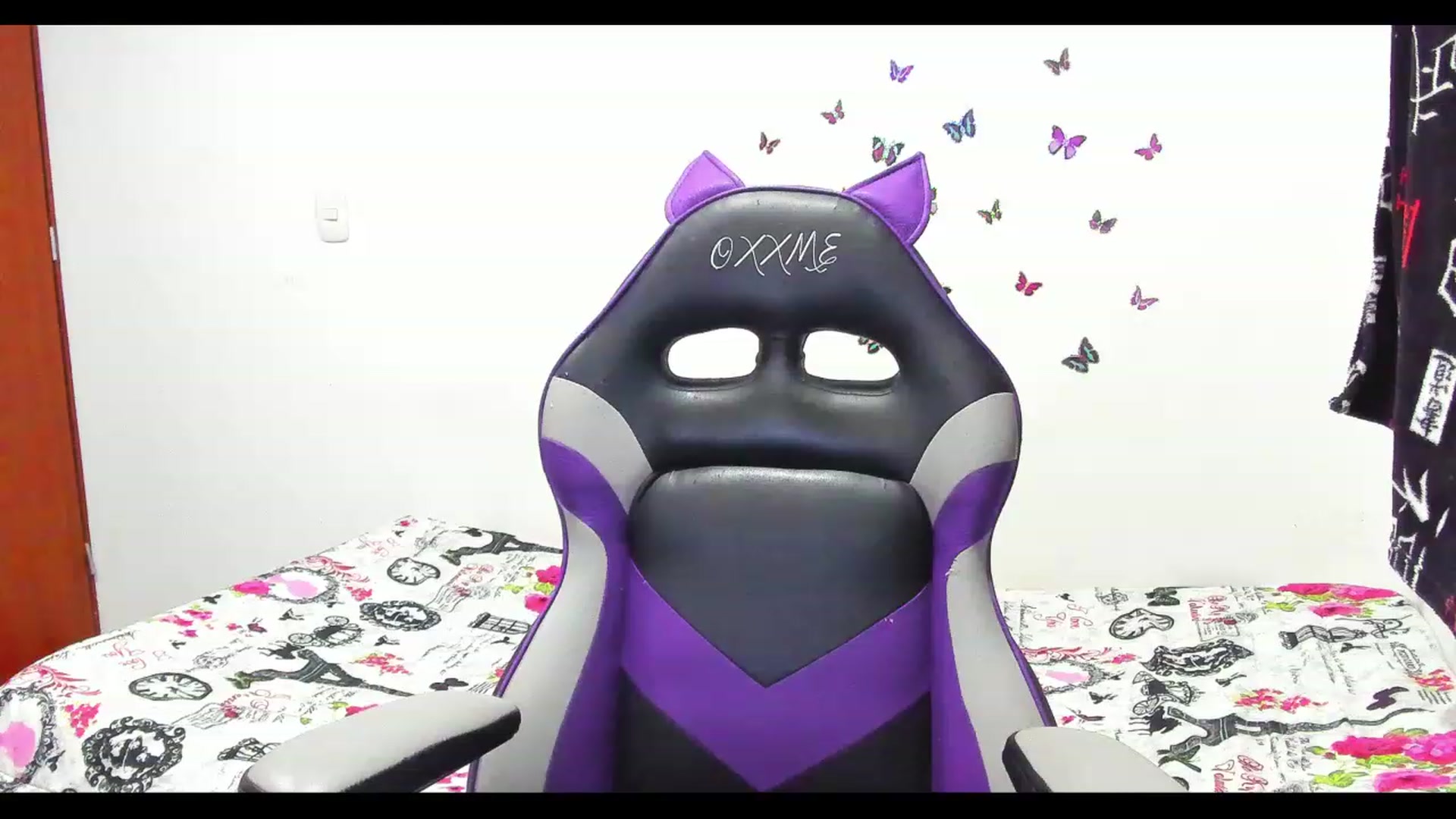 Gallery image thumbnail from Oxxme_'s myfreecams stream on, 06/03/2023, 03:12 image 10 of 20