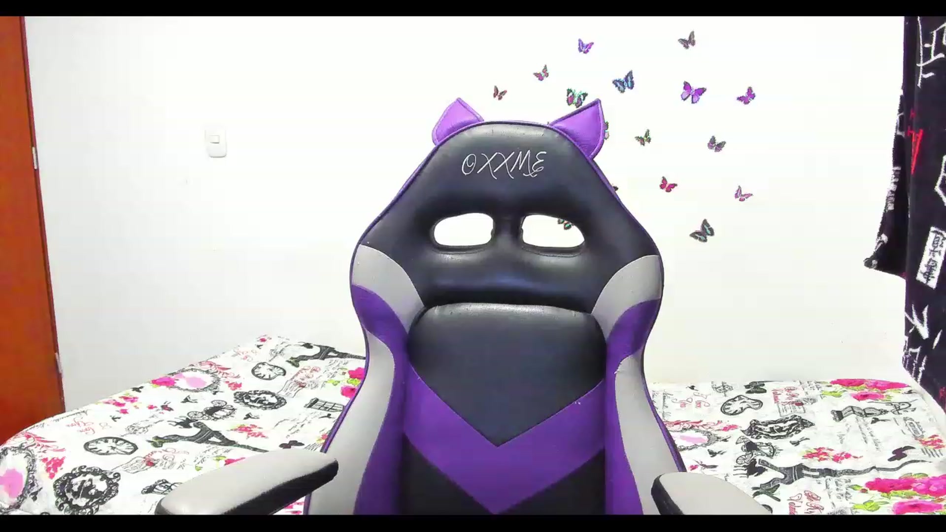 Gallery image thumbnail from Oxxme_'s myfreecams stream on, 06/03/2023, 03:12 image 8 of 20