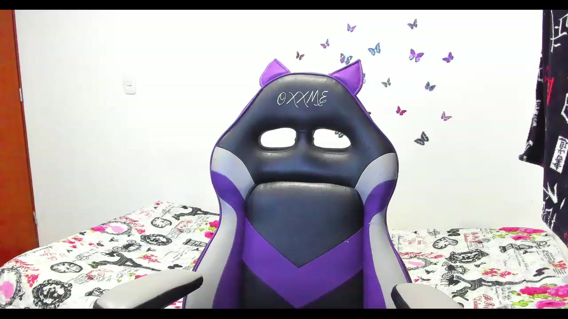 Gallery image thumbnail from Oxxme_'s myfreecams stream on, 06/03/2023, 03:12 image 15 of 20