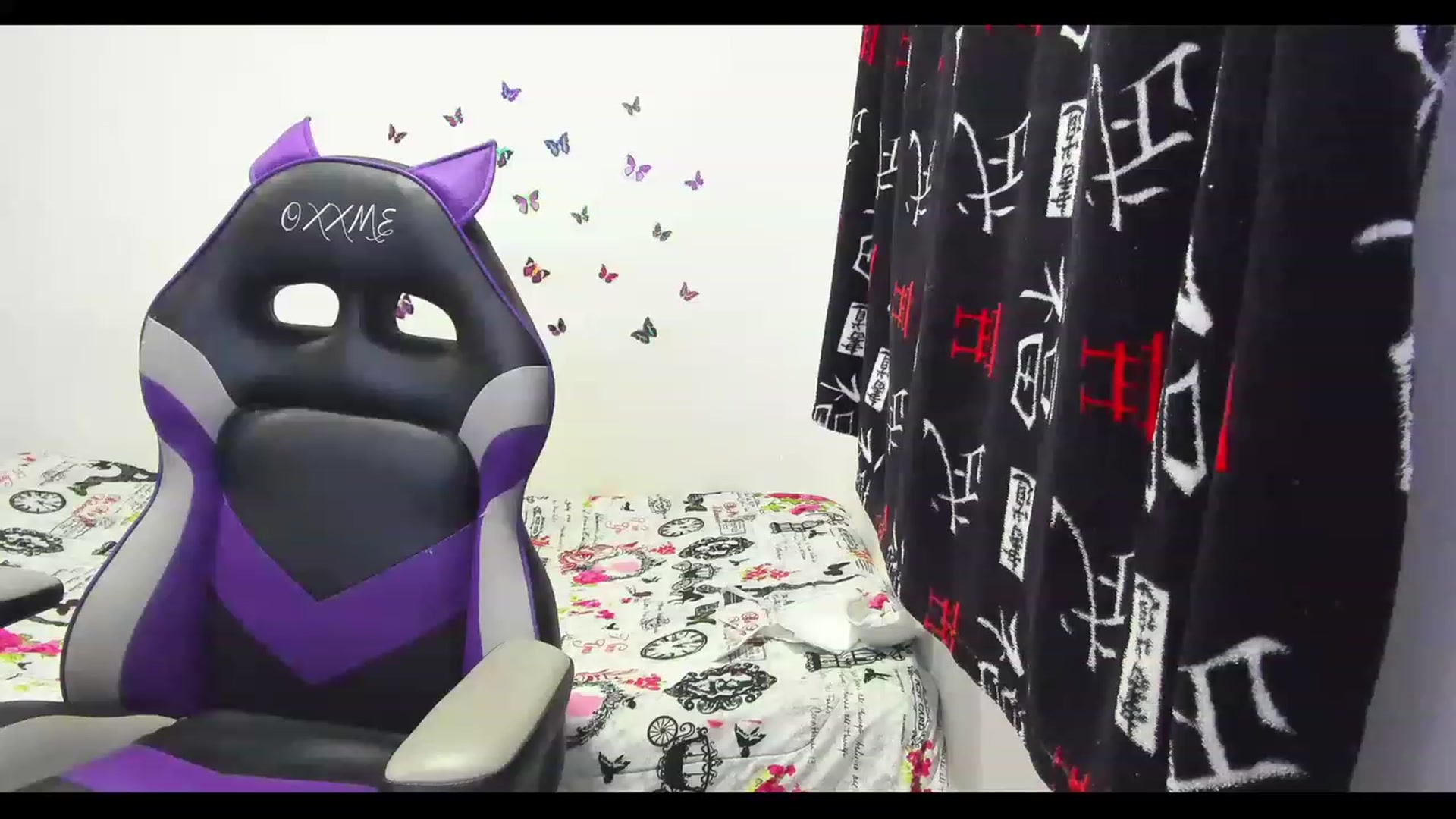 Gallery image thumbnail from Oxxme_'s myfreecams stream on, 06/04/2023, 04:13 image 7 of 20