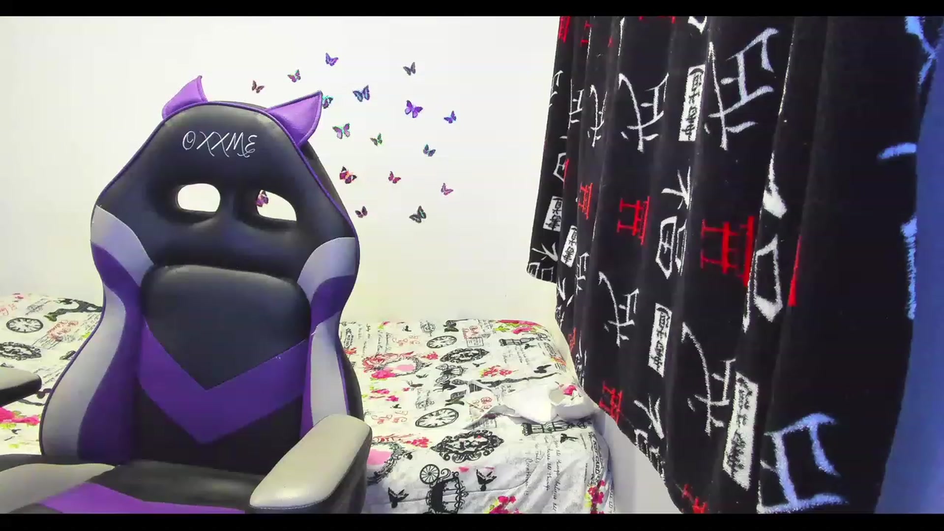 Gallery image thumbnail from Oxxme_'s myfreecams stream on, 06/04/2023, 04:13 image 17 of 20