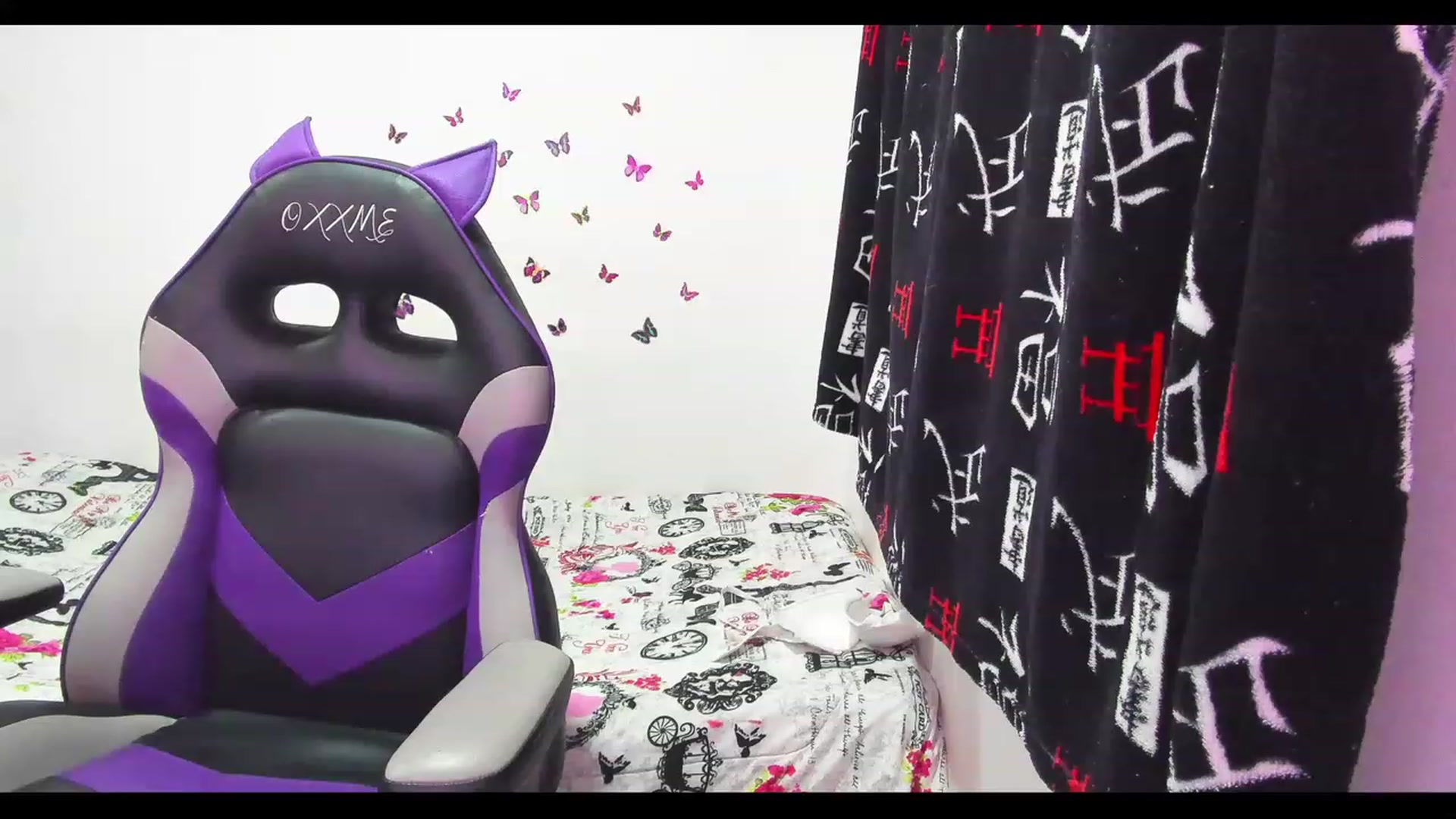 Gallery image thumbnail from Oxxme_'s myfreecams stream on, 06/04/2023, 04:13 image 15 of 20