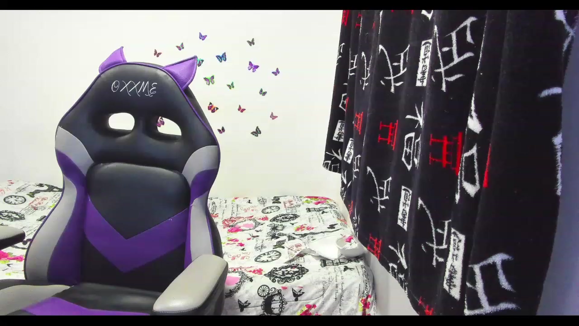Gallery image thumbnail from Oxxme_'s myfreecams stream on, 06/04/2023, 04:13 image 3 of 20