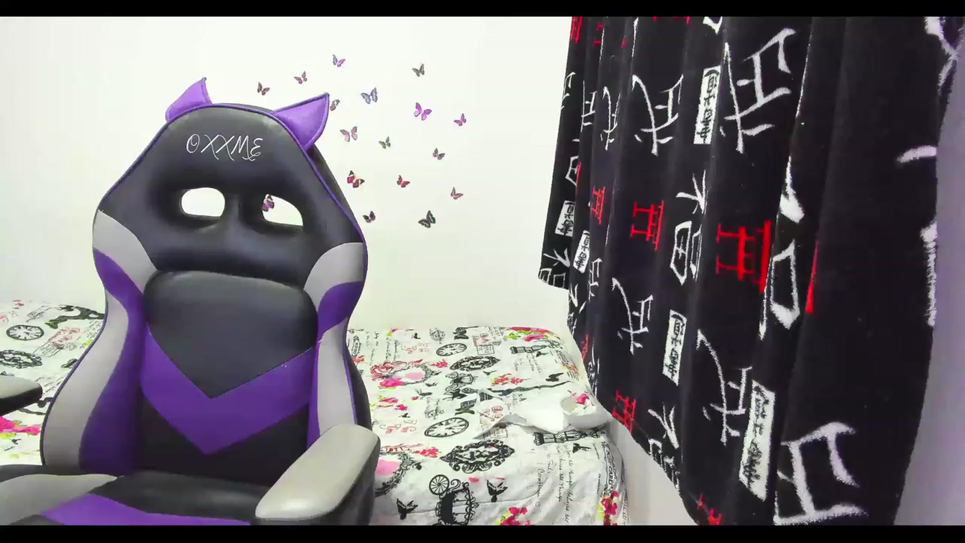 Gallery image thumbnail from Oxxme_'s myfreecams stream on, 06/04/2023, 04:13 image 10 of 20