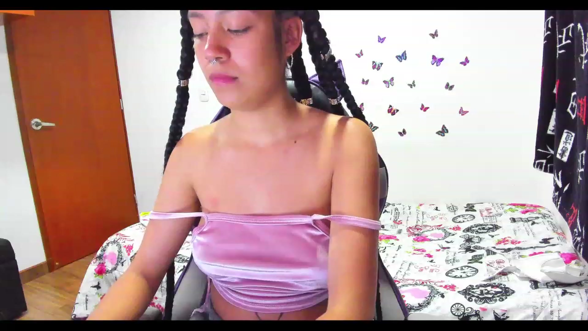 Gallery image thumbnail from Oxxme_'s myfreecams stream on, 06/04/2023, 06:02 image 2 of 20