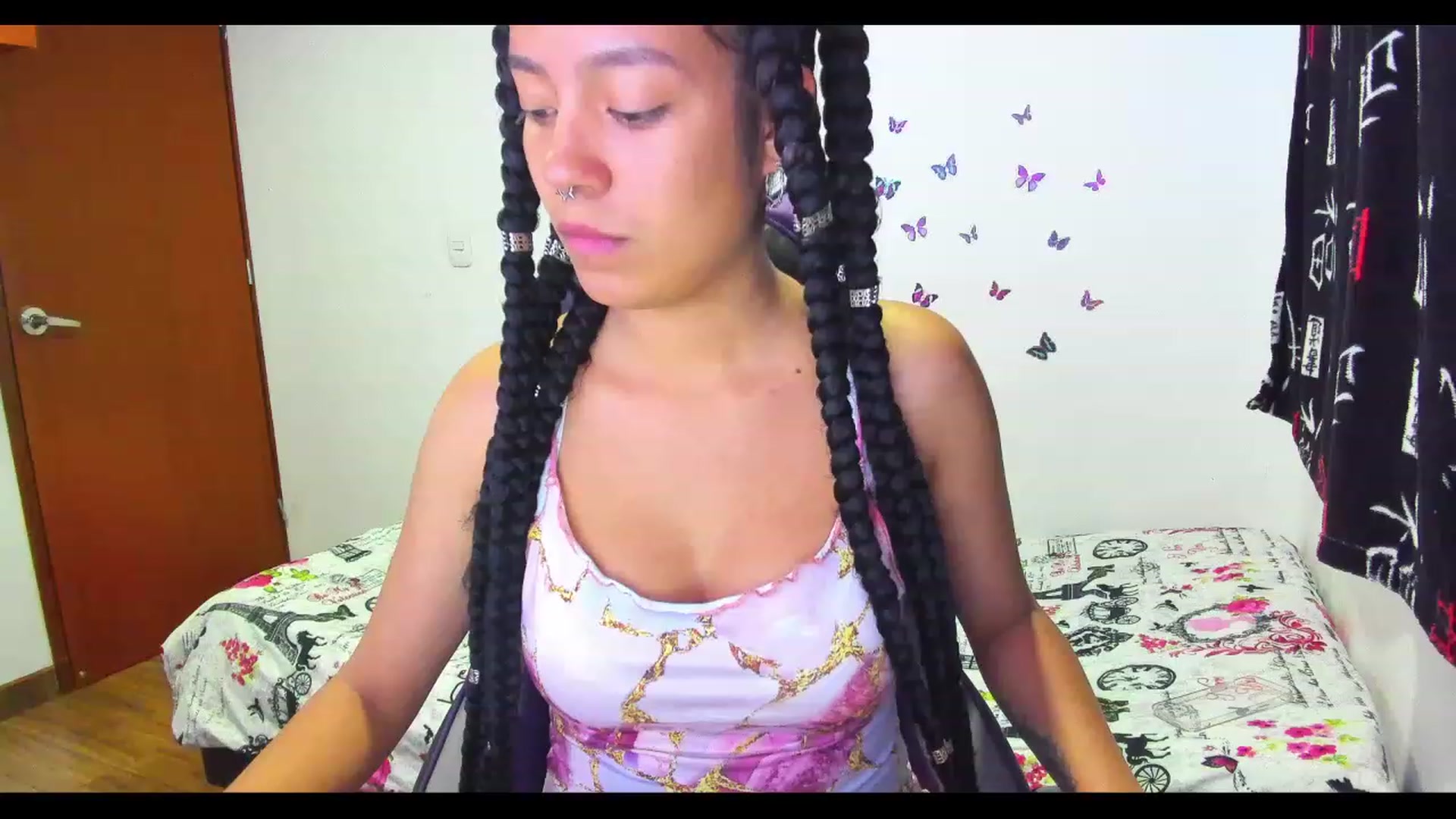 Gallery image thumbnail from Oxxme_'s myfreecams stream on, 06/05/2023, 02:11 image 6 of 20