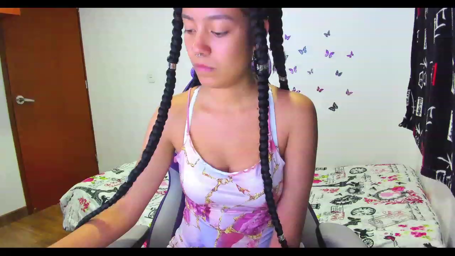 Gallery image thumbnail from Oxxme_'s myfreecams stream on, 06/05/2023, 02:11 image 9 of 20