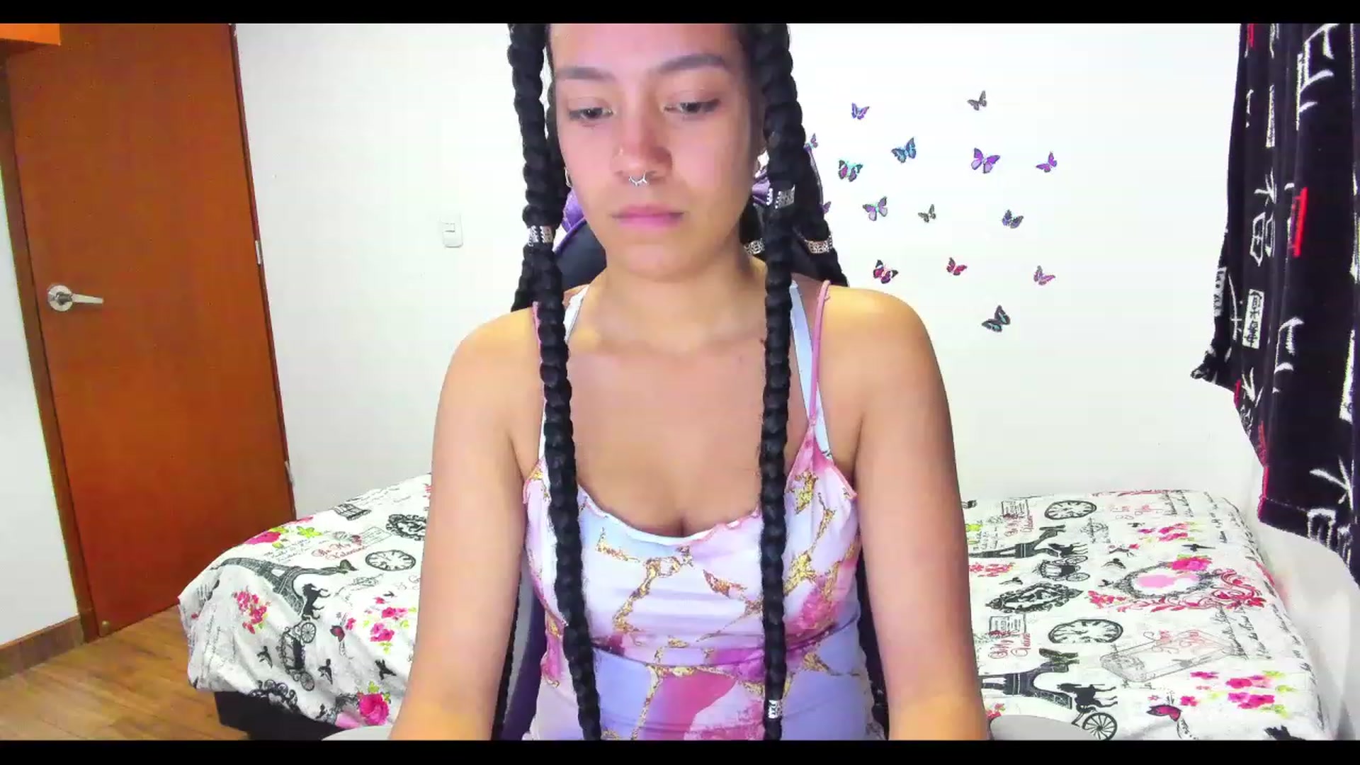 Gallery image thumbnail from Oxxme_'s myfreecams stream on, 06/05/2023, 02:11 image 12 of 20