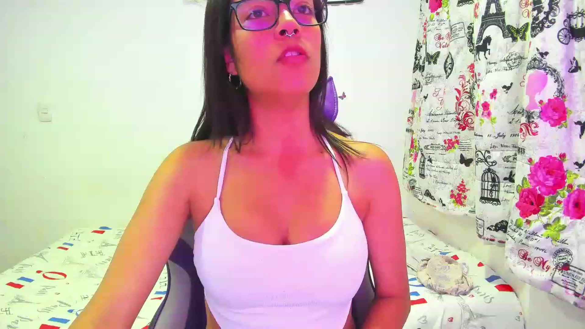 Gallery image thumbnail from Oxxme_'s myfreecams stream on, 06/11/2023, 02:19 image 3 of 20